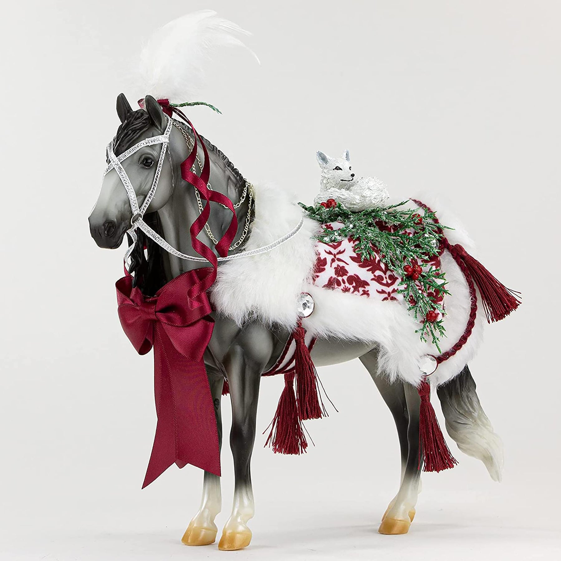 Breyer Traditional 1:9 Scale 2021 Holiday Horse | Arctic Grandeur