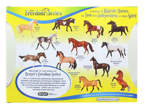 Breyer Classics 1/12 Model Horse - Silver Bay Mustang