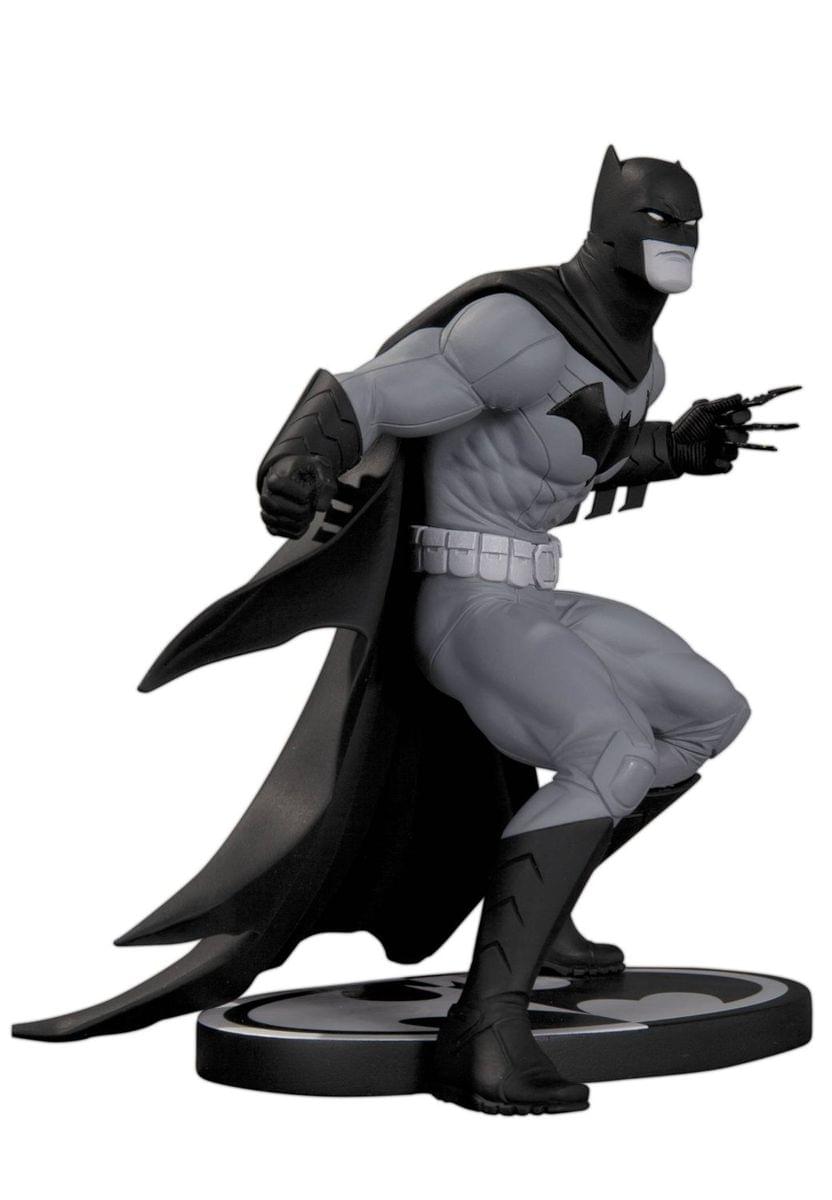 Batman Black & White 8" Statue By Greg Capullo