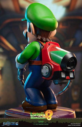 Luigis Mansion 3 Luigi 9-Inch PVC Statue