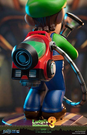 Luigis Mansion 3 Luigi 9-Inch PVC Statue