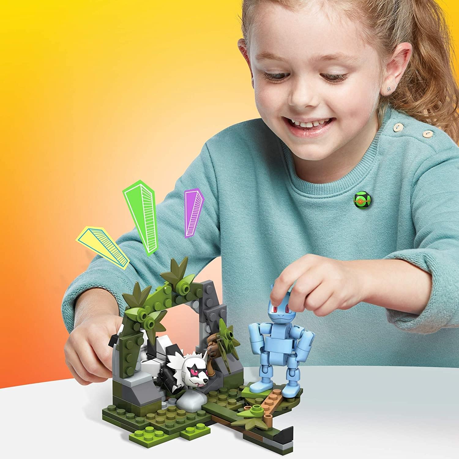 Pokemon Mega Construx 149 Piece Building Set | Galarian Zigzagoon vs Machop