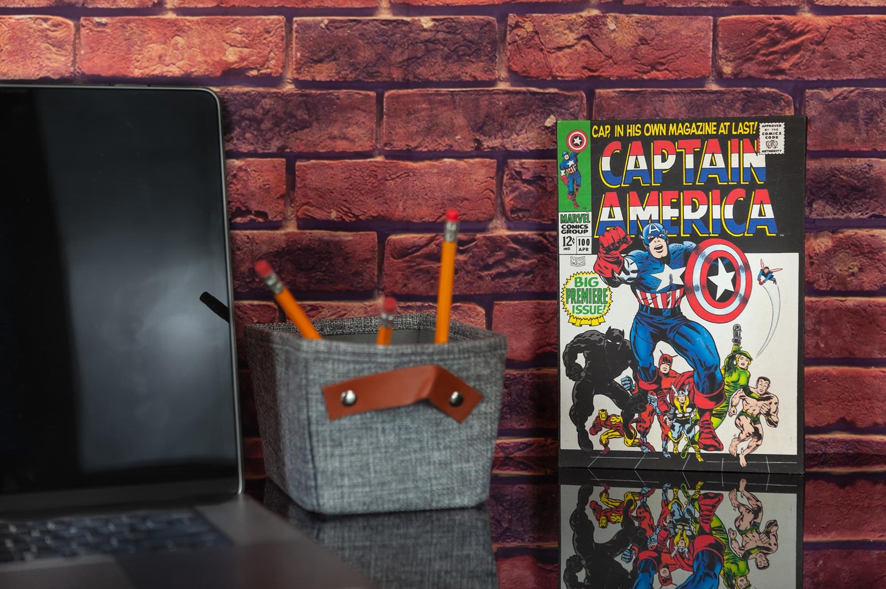Marvel Comics Captain America #100 Comic Book Canvas Art Poster | 9 x 5 Inches