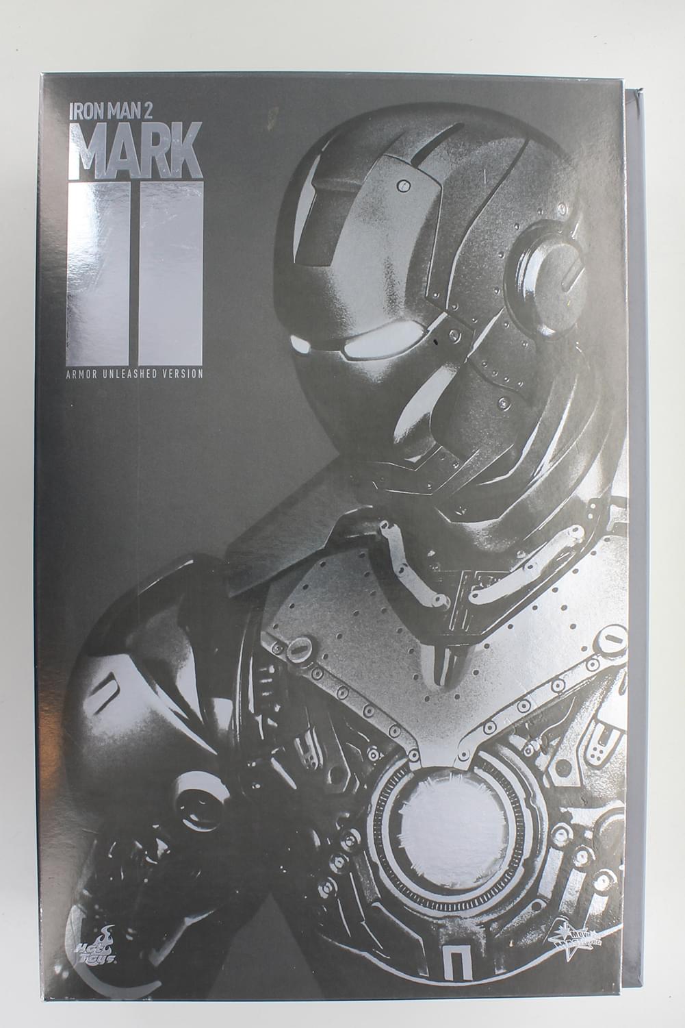 Iron Man Mark II Armor Unleashed Version 1:6 Scale Figure By Hot Toys - Damaged