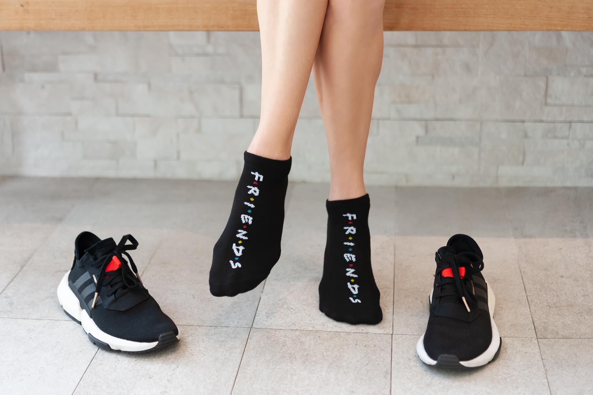 Friends TV Series Themed Quotes Novelty Ankle Socks for Men & Women - 5 Pairs