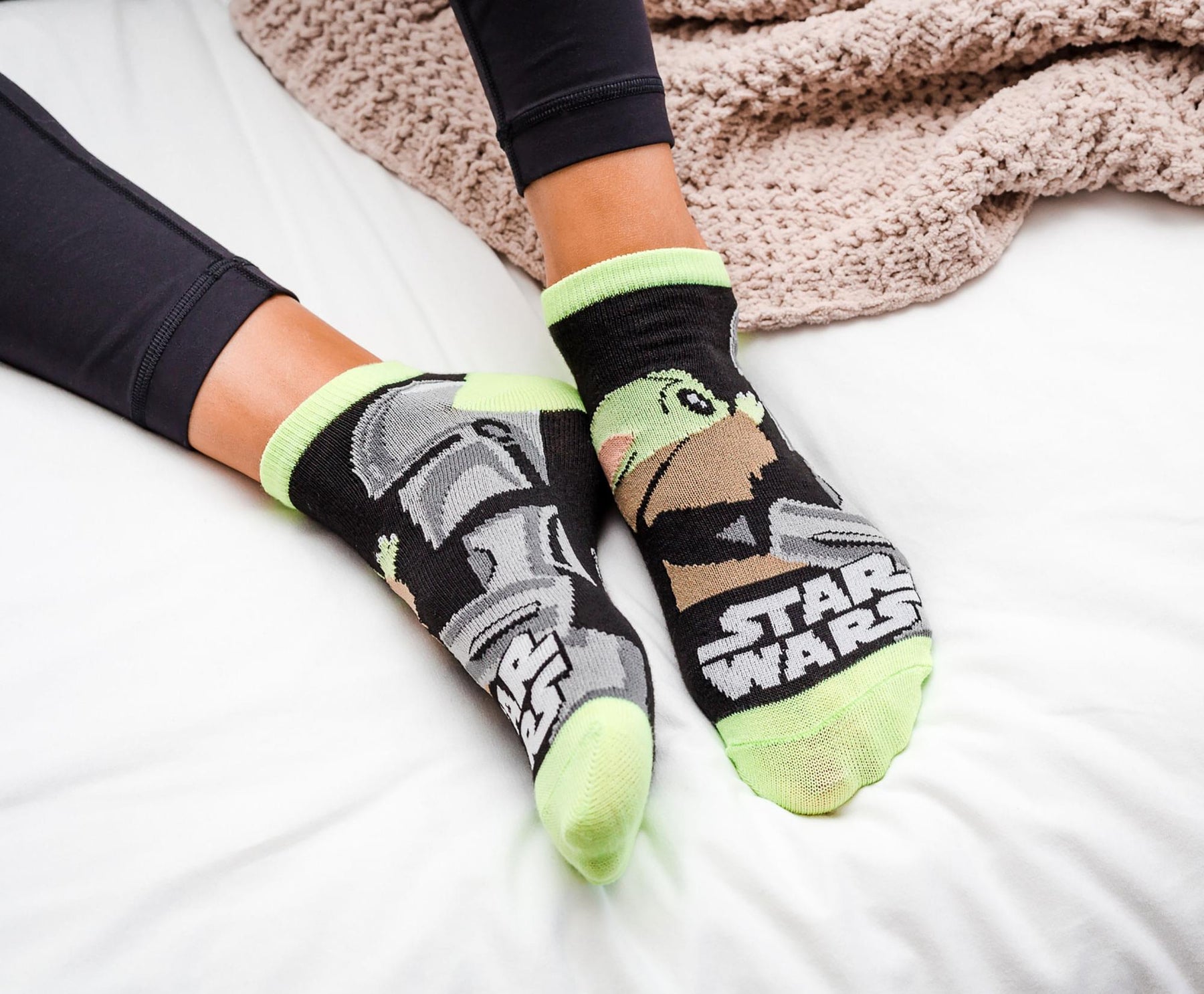 Star Wars: The Mandalorian Unisex Low-Cut Socks | Set B | 5 Pairs | Size 4-10