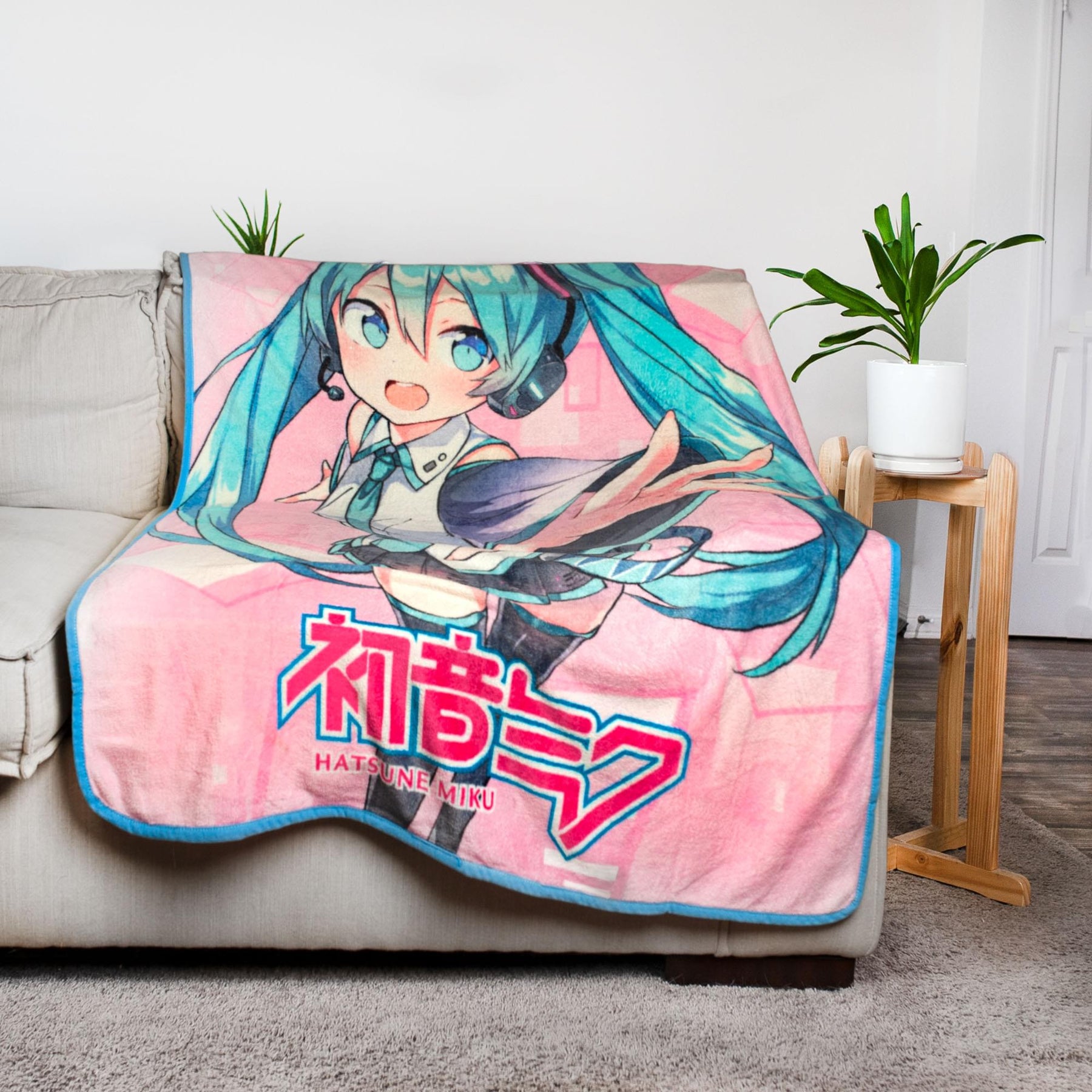 Hatsune Miku Crypton Voice Fleece Throw Blanket | 45 x 60 Inches