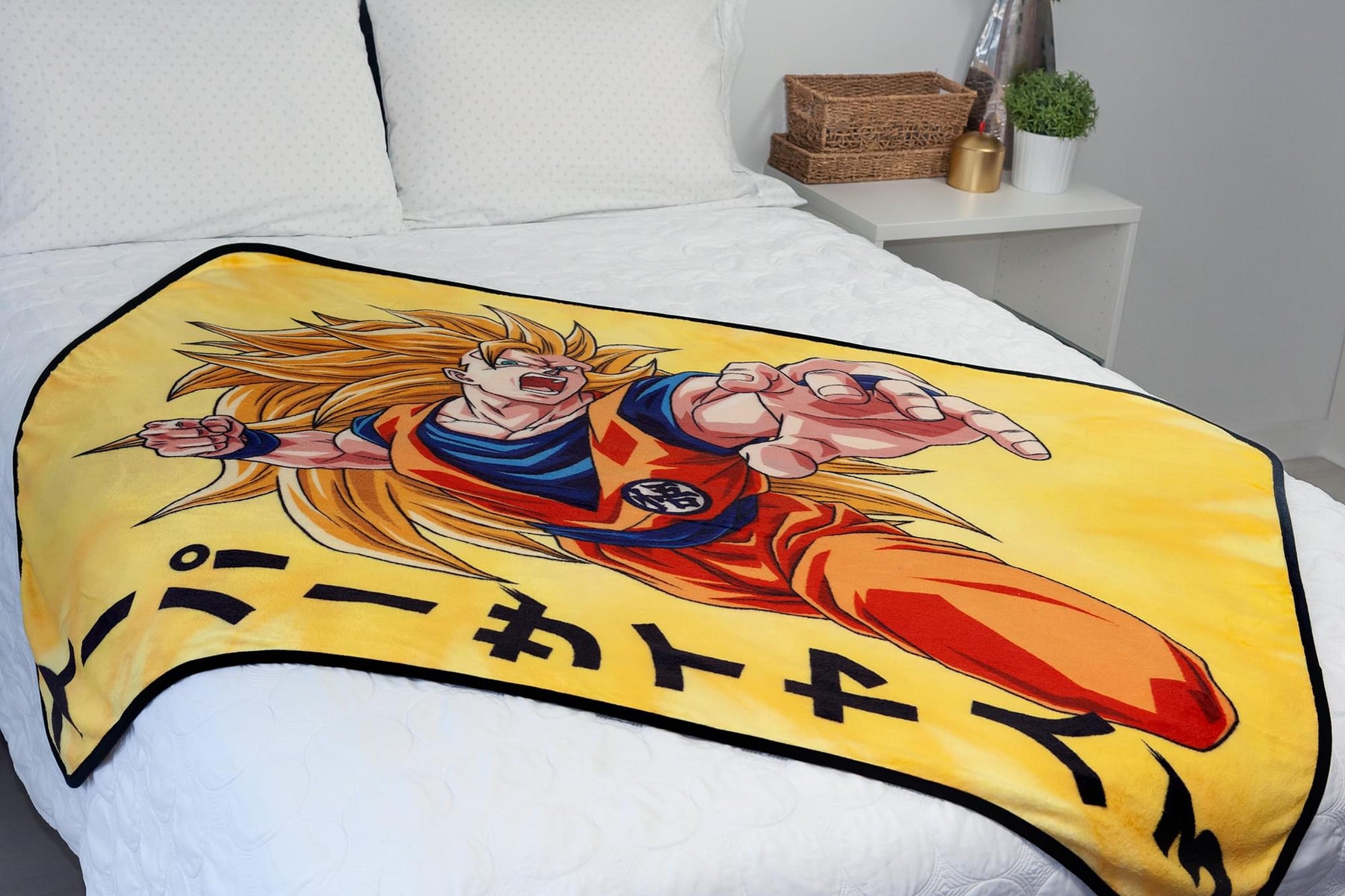 Dragon Ball Z Goku Super Saiyan 3 Japanese Fleece Throw Blanket | 60 x 45 Inches