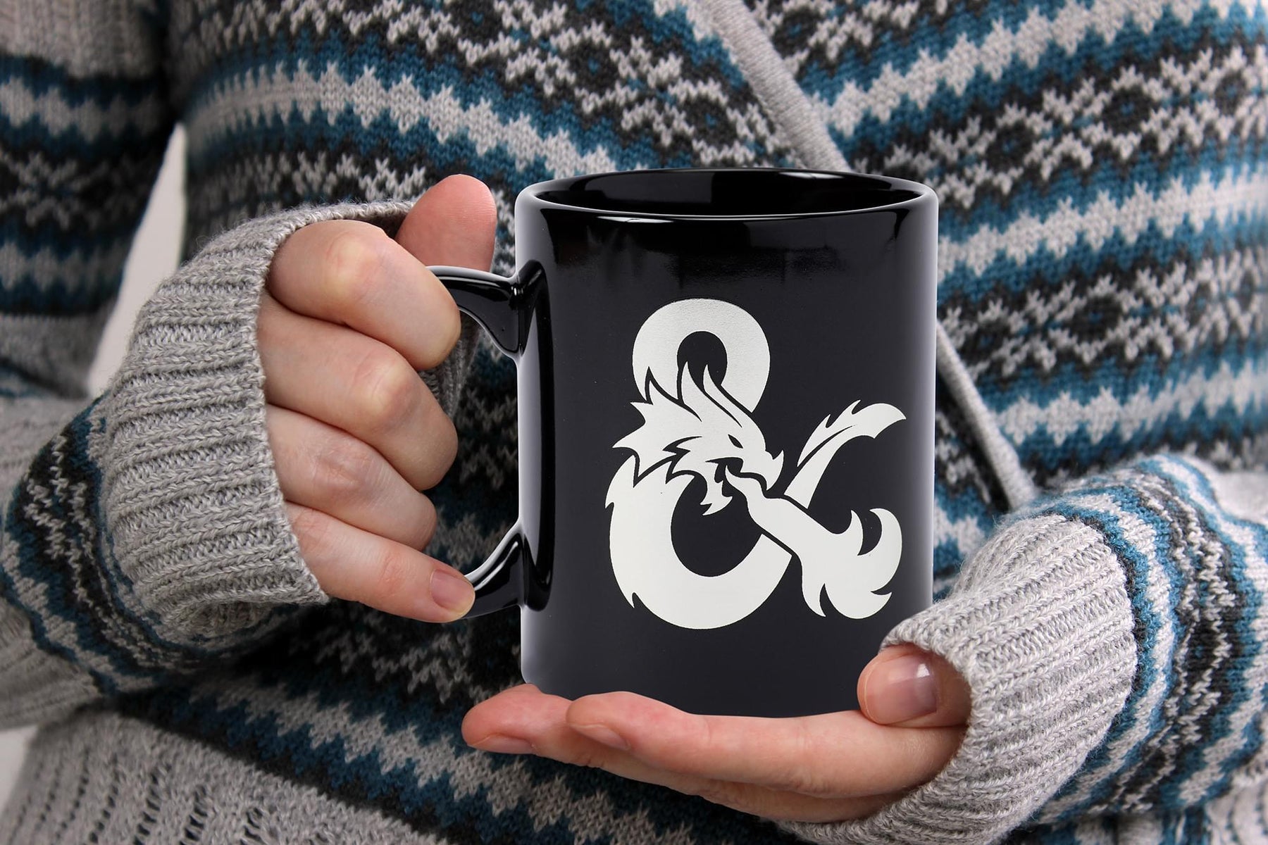 Dungeons & Dragons Black Ceramic Ampersand Logo Mug - 16-Ounces