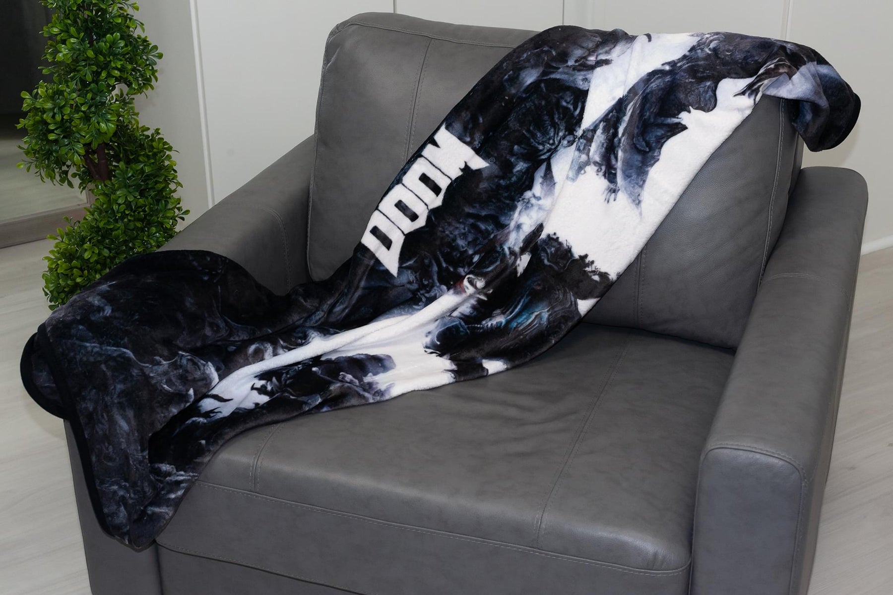 Doom Eternal Doomslayer 45x 60 Inch Fleece Throw Blanket