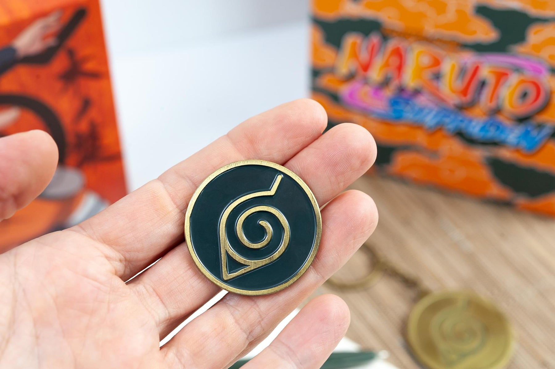 Naruto Shippuden Konoha Collectors Looksee Box | Includes 5 Themed Collectibles