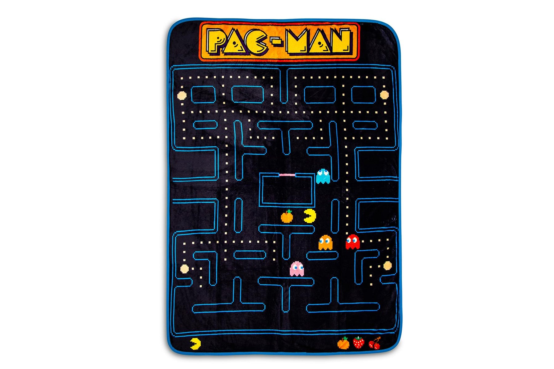 Pac-Man Maze Fleece Throw Blanket | Cozy Lightweight Blanket | 45 x 60 Inches
