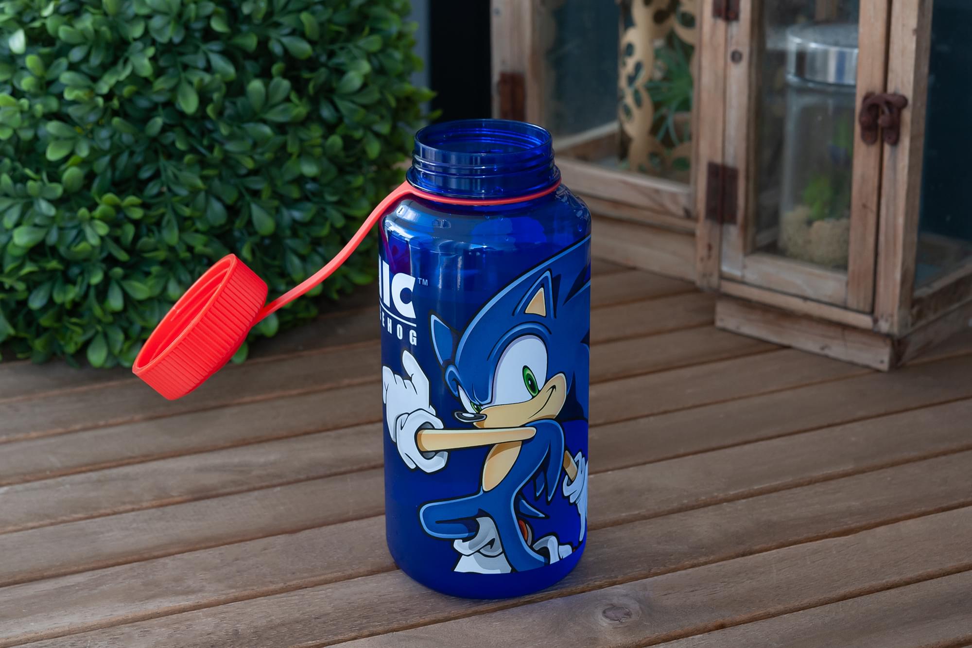 Sonic The Hedgehog 32oz Plastic Water Bottle
