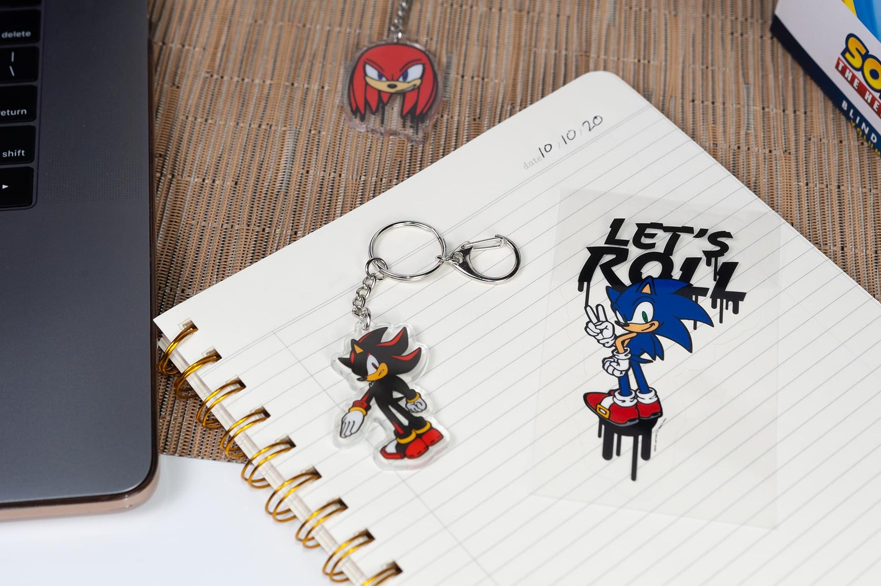 Sonic the Hedgehog Urban Modern Collector Looksee Box | Includes 5 Themed Collectibles