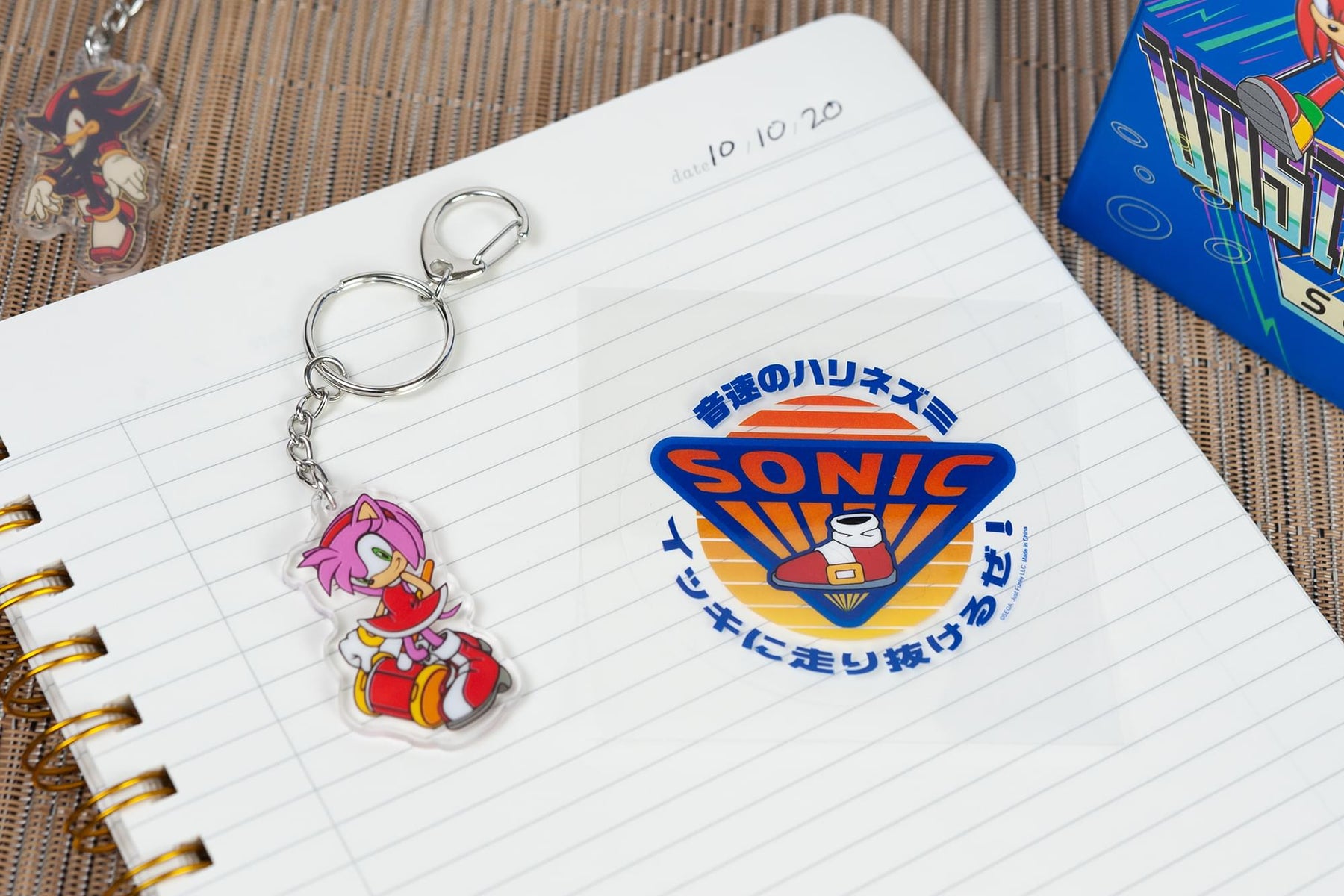 Sonic the Hedgehog Retro Arcade Collector Looksee Box | Includes 5 Themed Collectibles