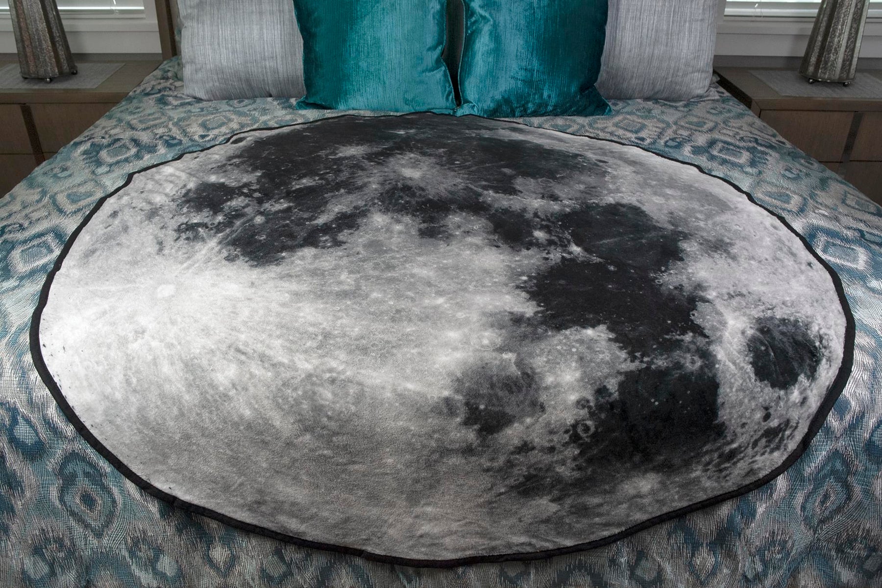 The Moon Fleece Throw Blanket | Large Soft Throw Blanket | 60-Inch Diameter