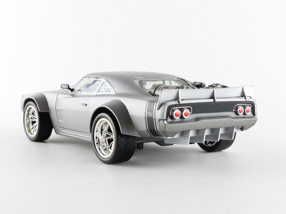 Fast & Furious 1:24 Diecast Vehicle: Dom's Ice Charger