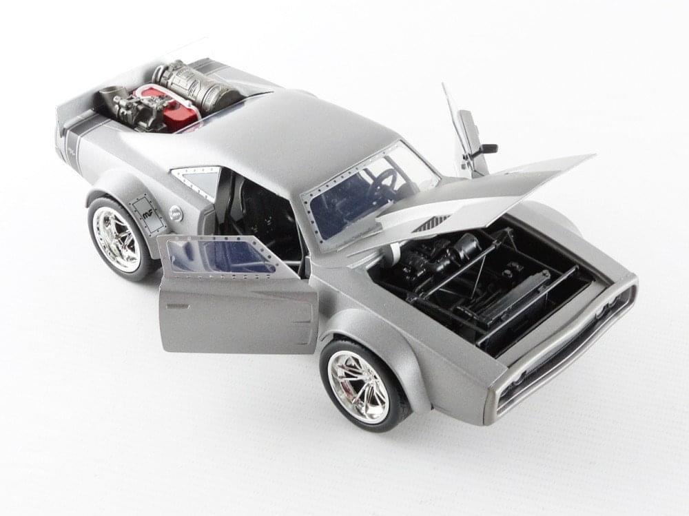 Fast & Furious 1:24 Diecast Vehicle: Dom's Ice Charger