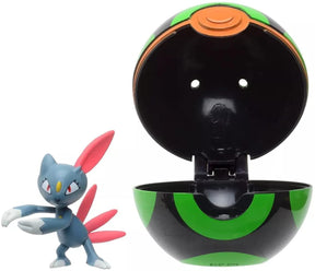 Pokemon Clip N Go Poke Ball Set | 2 Inch Sneasel & Dusk Ball