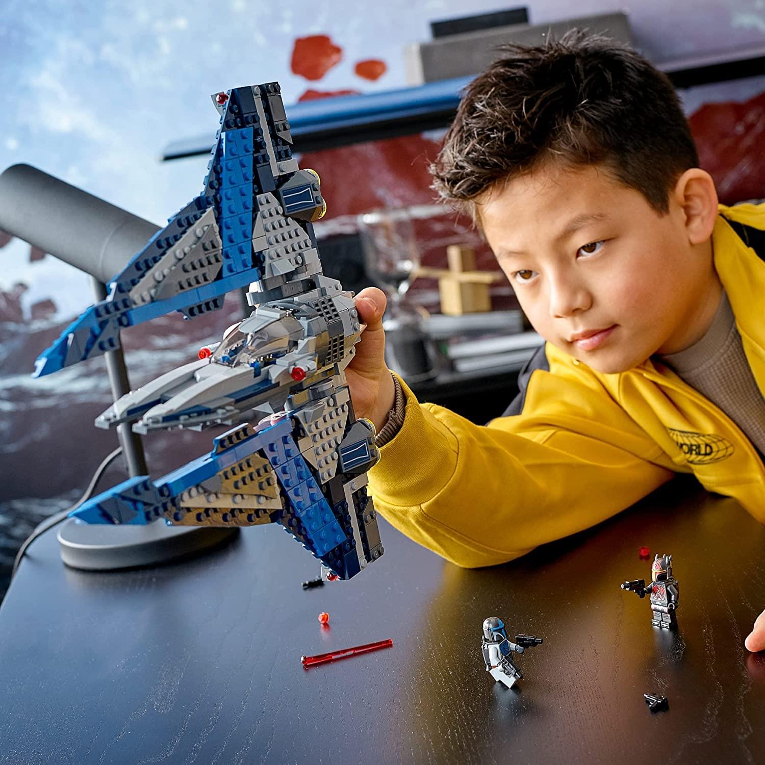 LEGO Star Wars 75316 Mandalorian Starfighter 544 Piece Building Kit