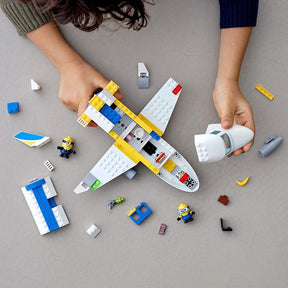 LEGO Minions 75547 Pilot in Training 119 Piece Building Kit