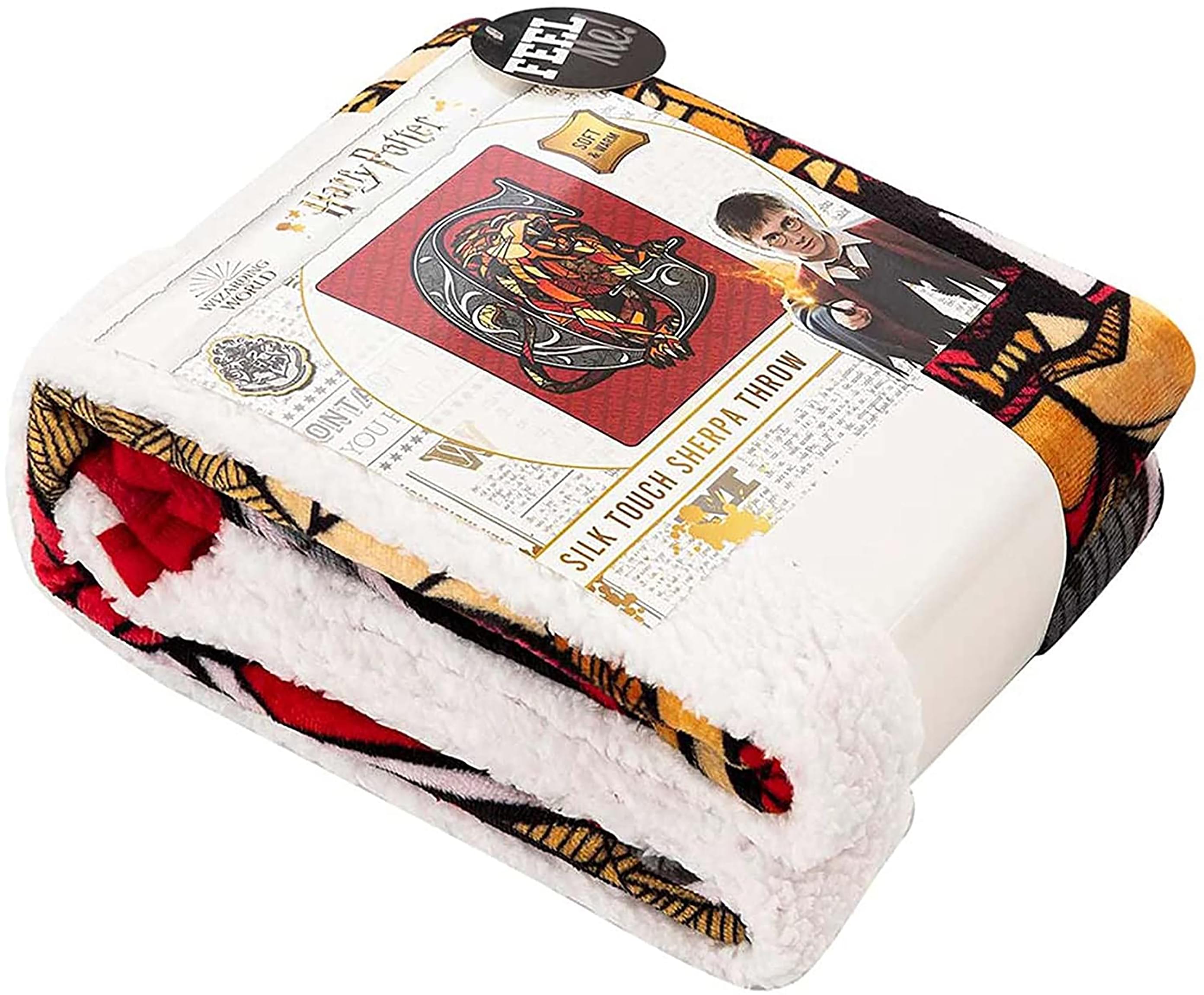 Harry Potter Roar For Gryffindor 40 x 50 Inch Silk Touch Sherpa Throw Blanket