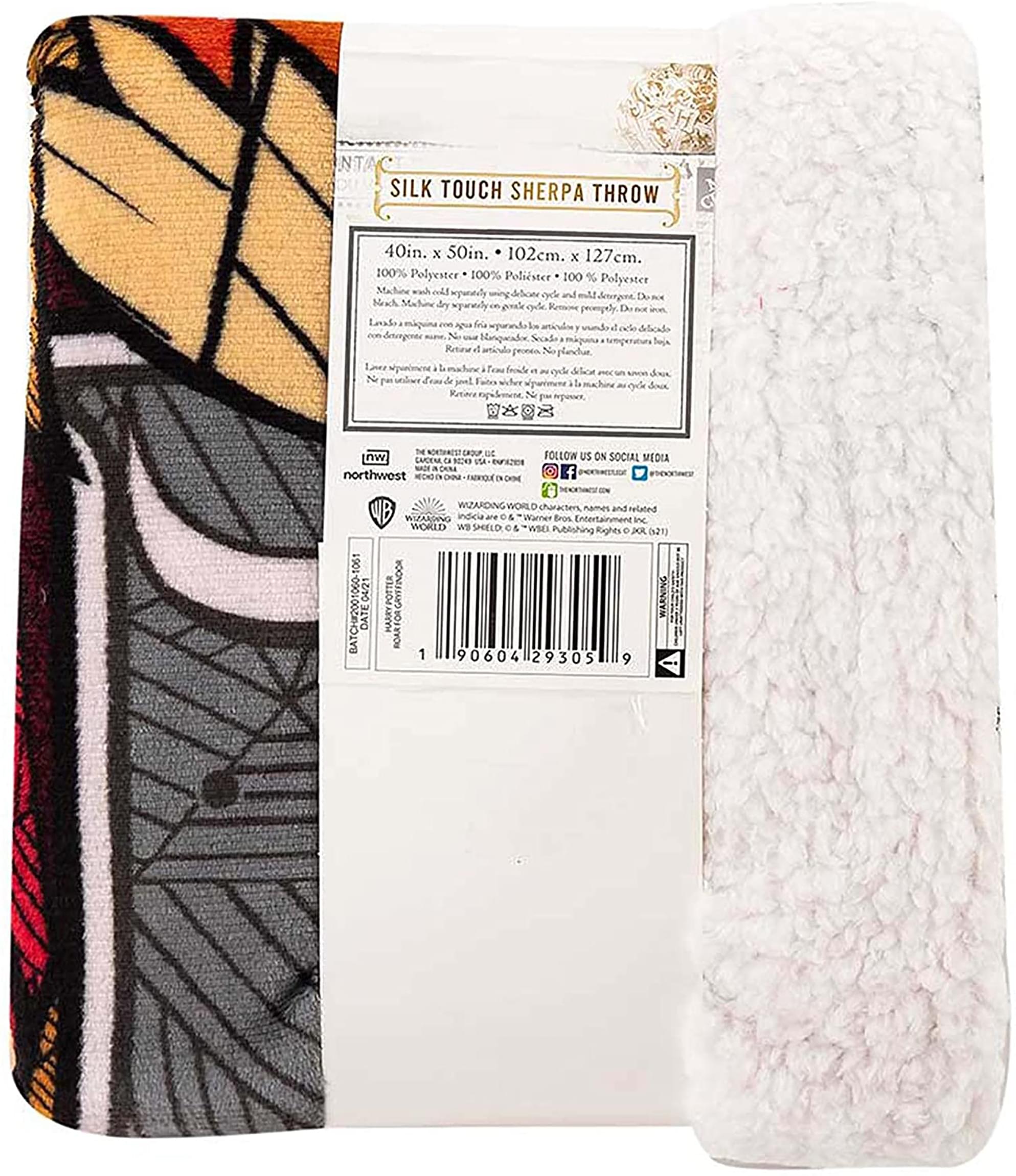 Harry Potter Roar For Gryffindor 40 x 50 Inch Silk Touch Sherpa Throw Blanket