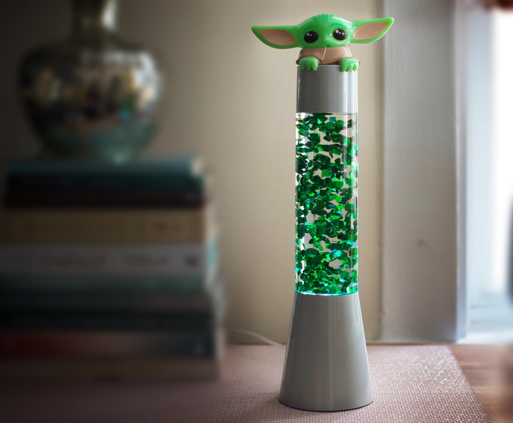 Star Wars: The Mandalorian, The Child 14-Inch 3D Top Glitter Motion Lamp Light