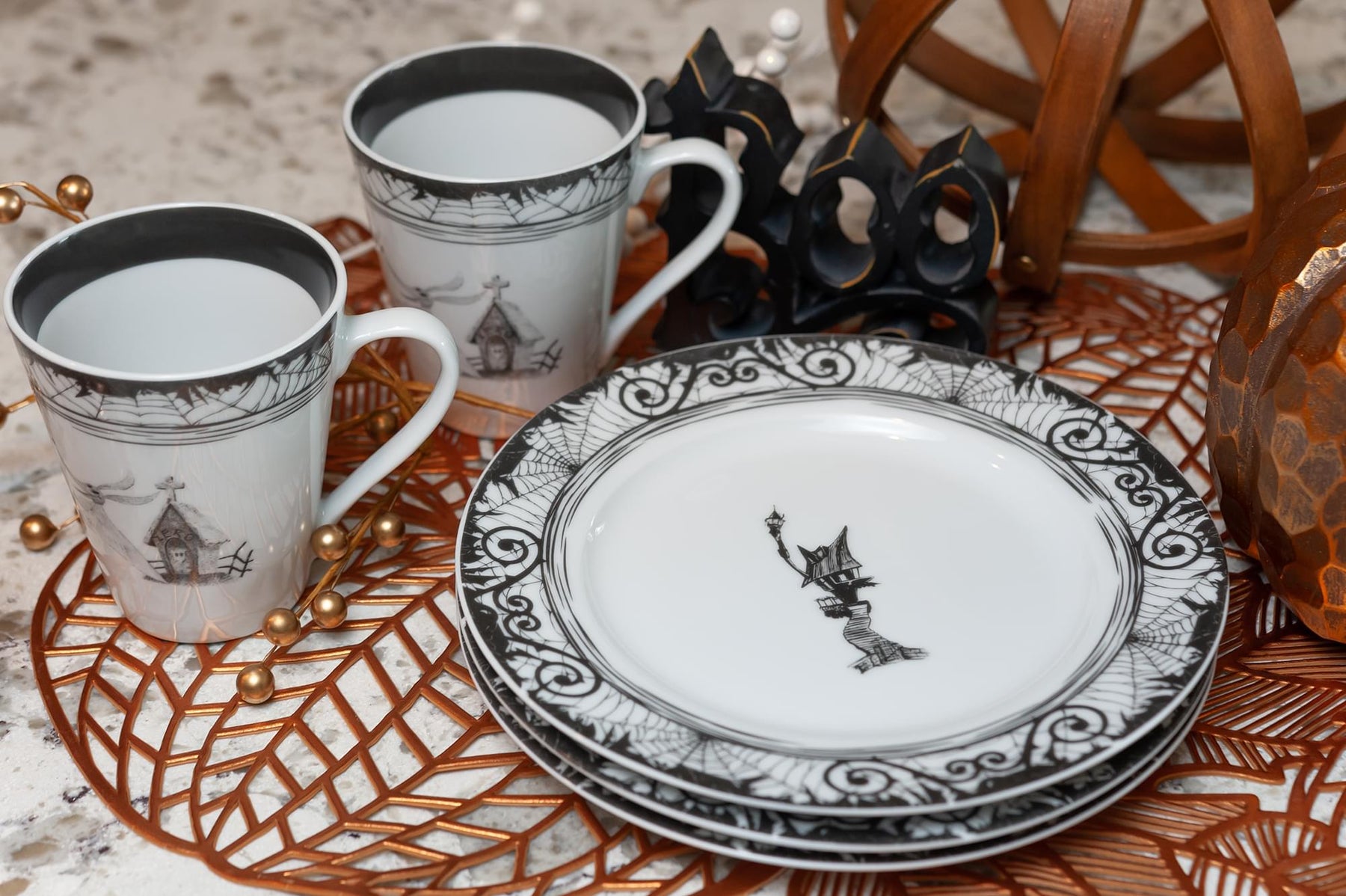 The Nightmare Before Christmas 16-Piece Ceramic Dinnerware Set