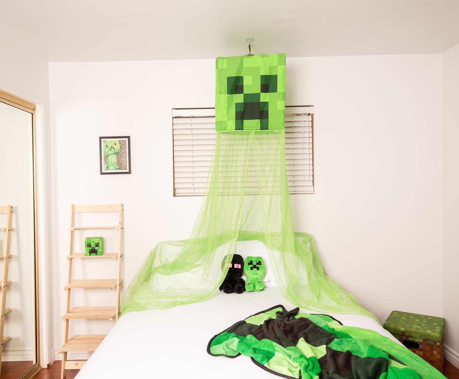 Minecraft Green Creeper Kids Bed Canopy, Hanging Curtain Netting