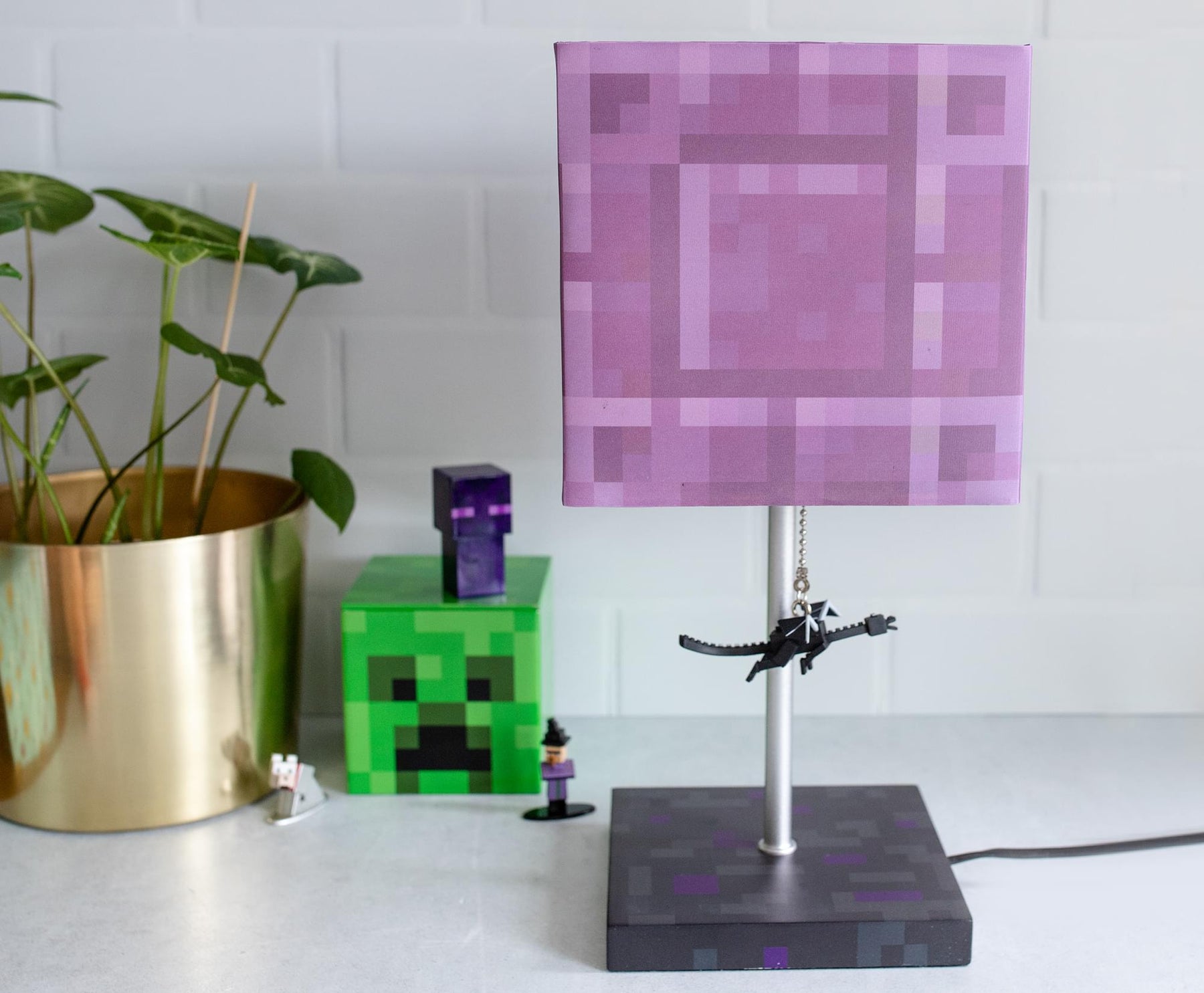 Minecraft Nether Portal Desk Lamp with Ender Dragon Pull