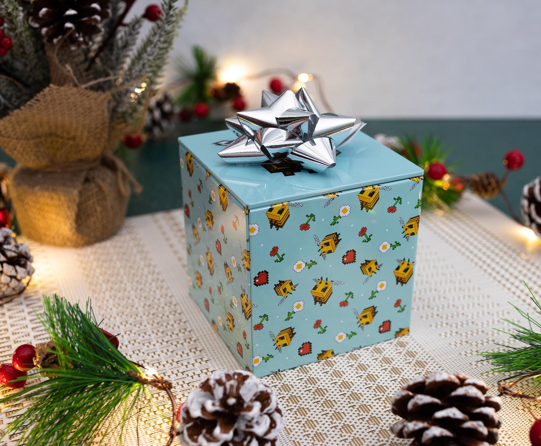 Minecraft Bee Pattern Tin Storage Box Cube Organizer with Lid 4 Inches