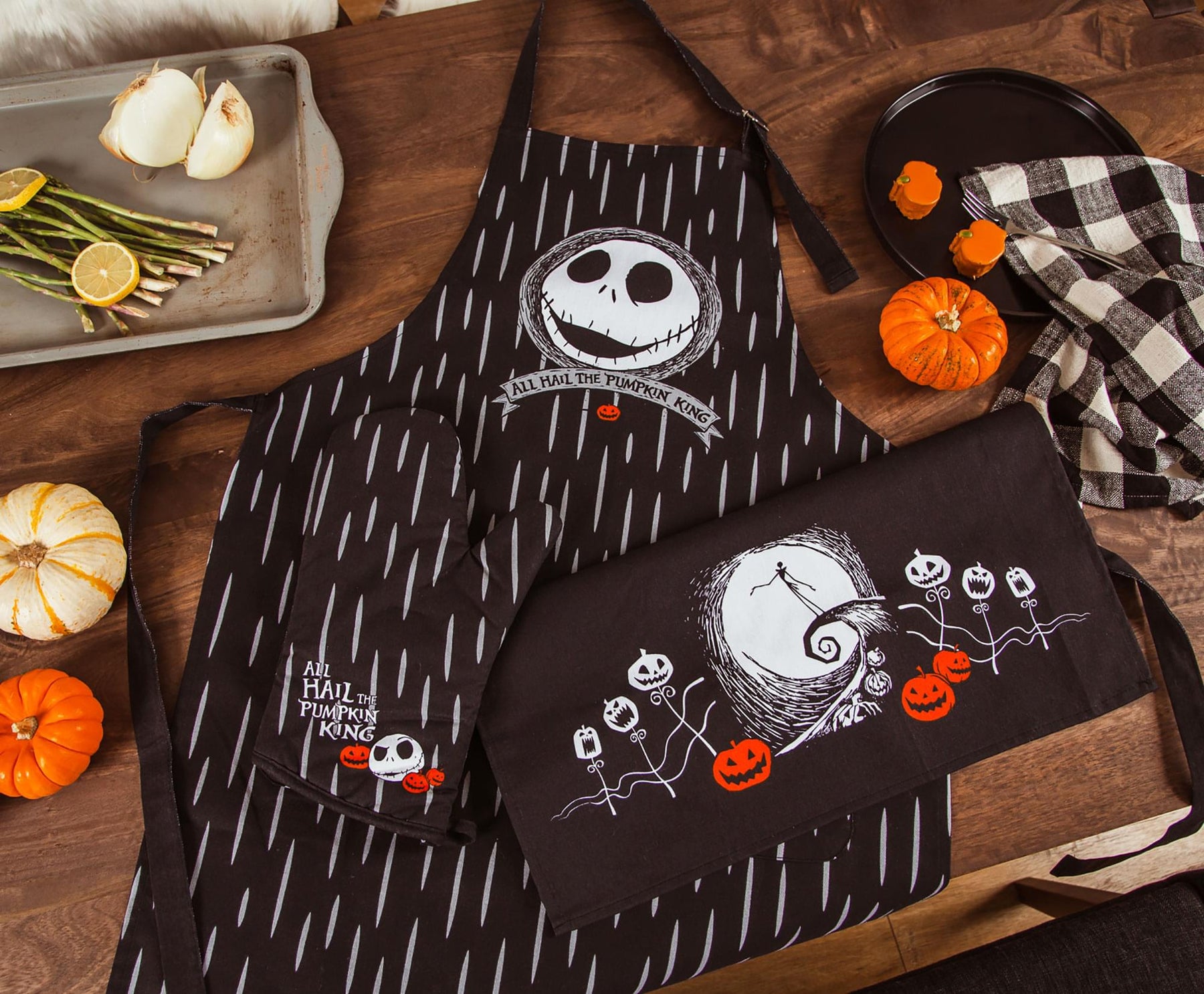 The Nightmare Before Christmas Jack Skellington Apron, Oven Mitt & Towel Set