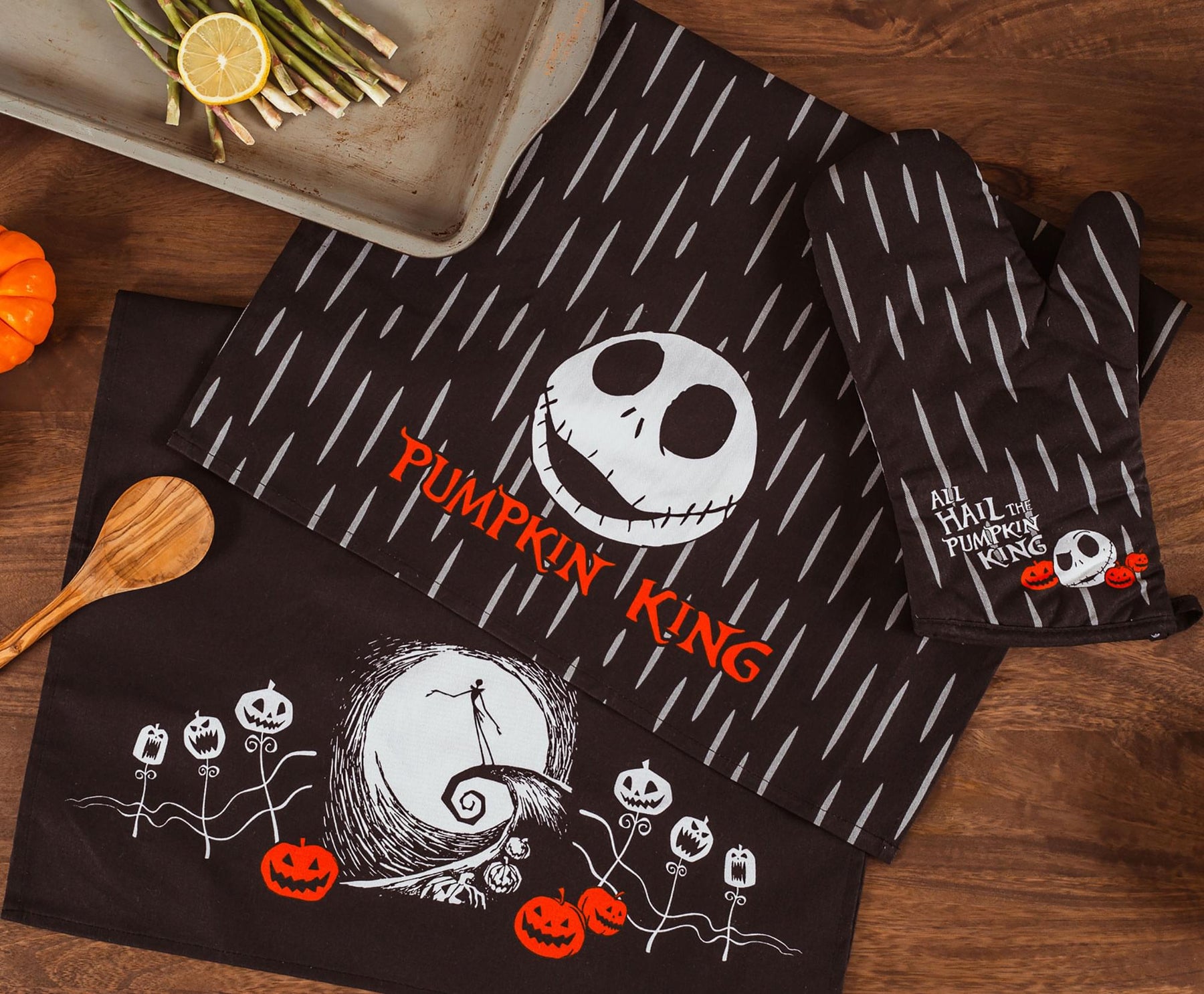 The Nightmare Before Christmas Jack Skellington Apron, Oven Mitt & Towel Set