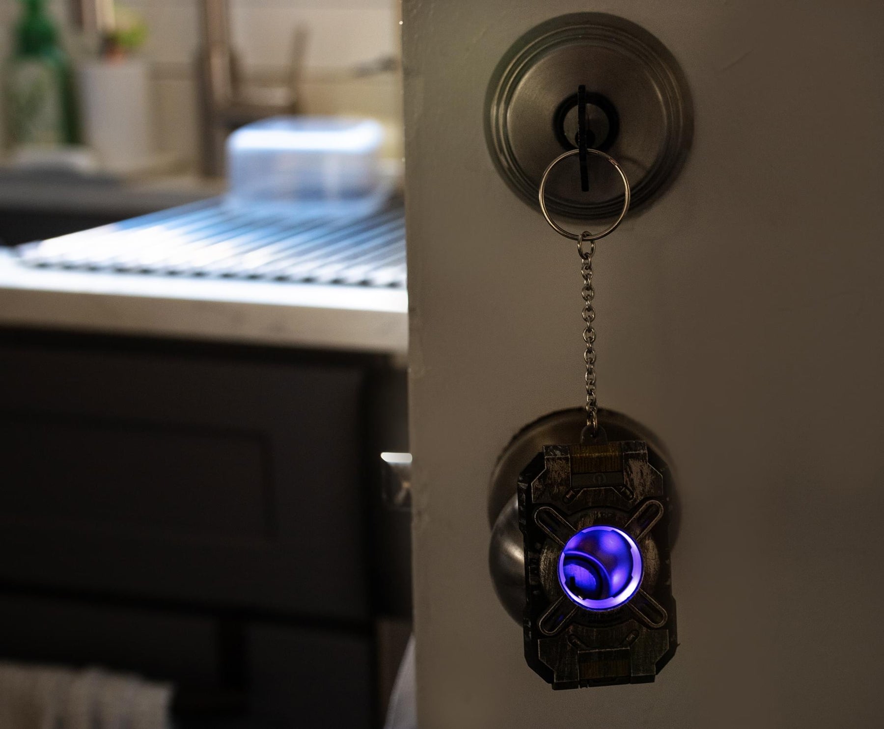 HALO Light-Up Cortana Chip Replica Pendant Keychain