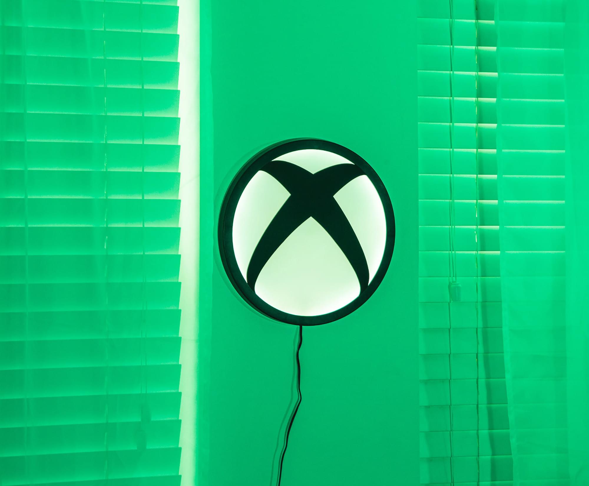 Xbox Logo 12-Inch Hanging LED Wall Light Sign