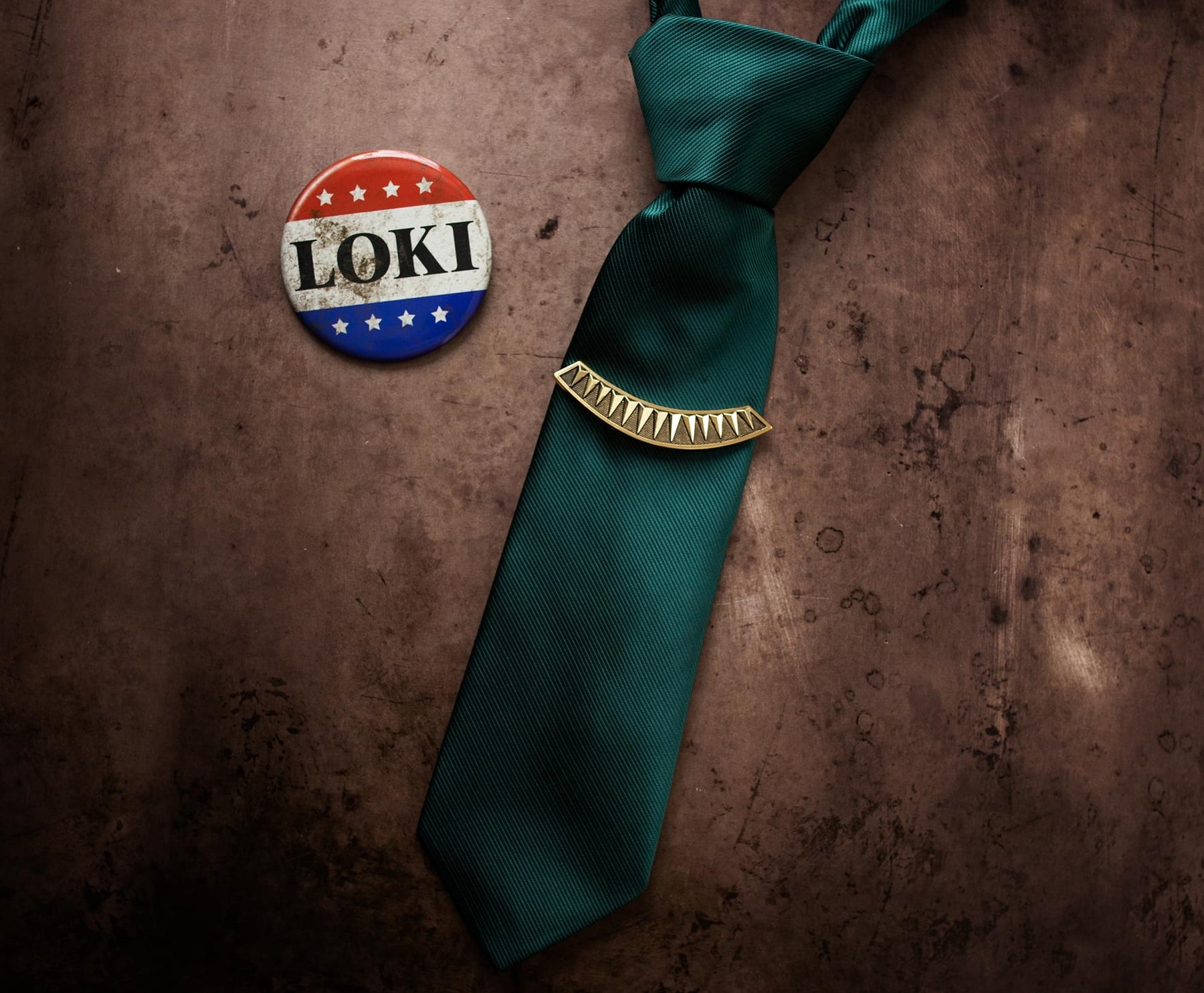 Marvel Loki Replica Campaign Pin and Tie Bar Collector Box Set