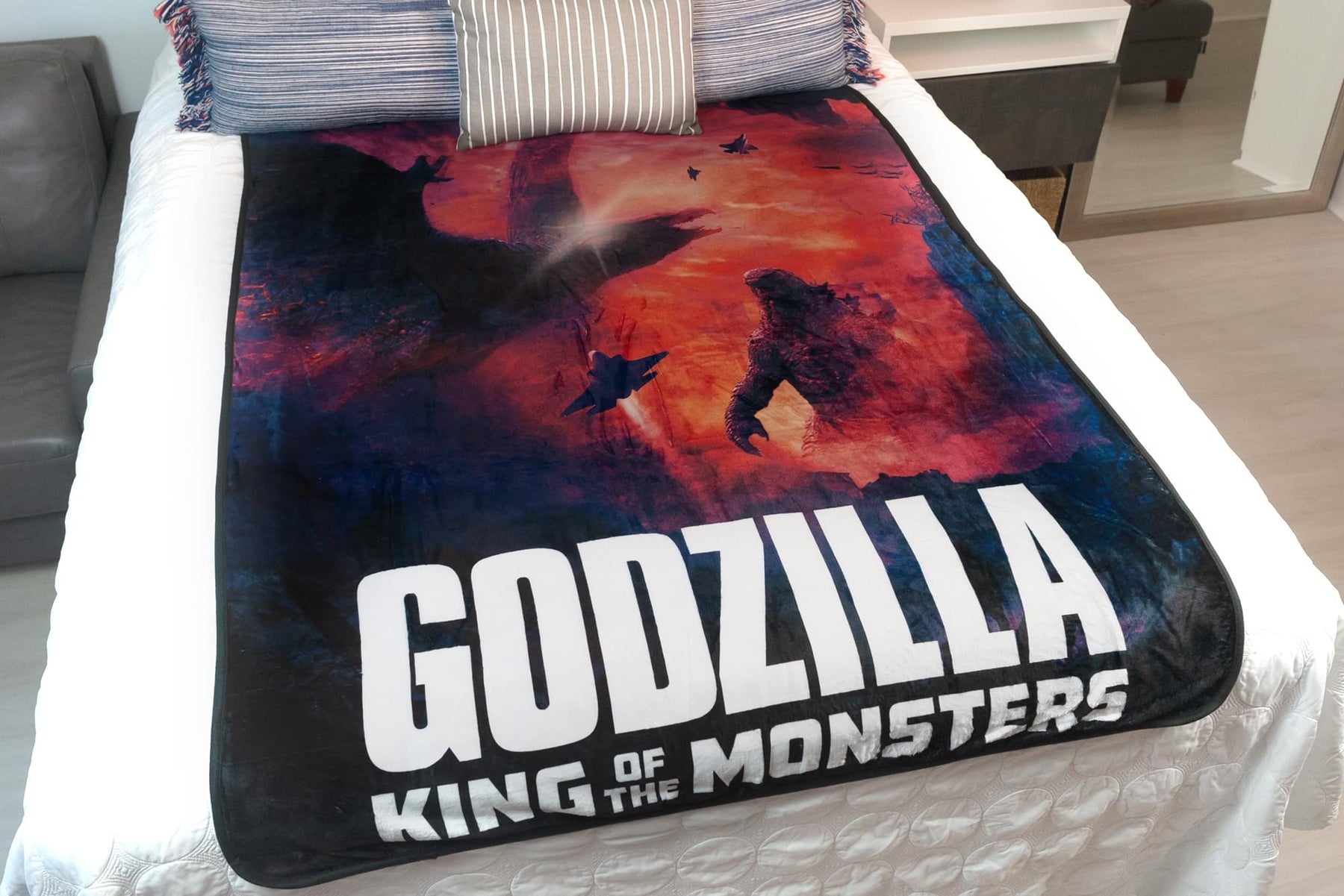 Godzilla: King Of The Monsters Large Fleece Throw Blanket | 60 x 45 Inches