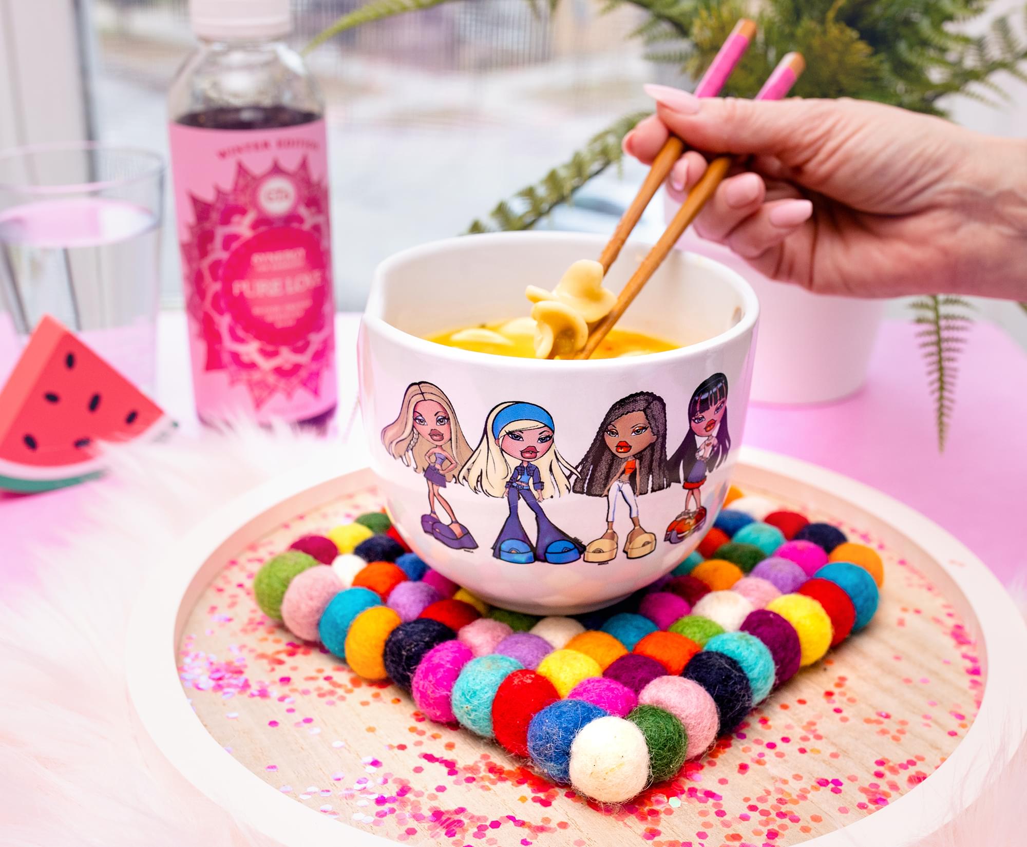 Bratz 20-Ounce Ceramic Ramen Bowl and Chopstick Set