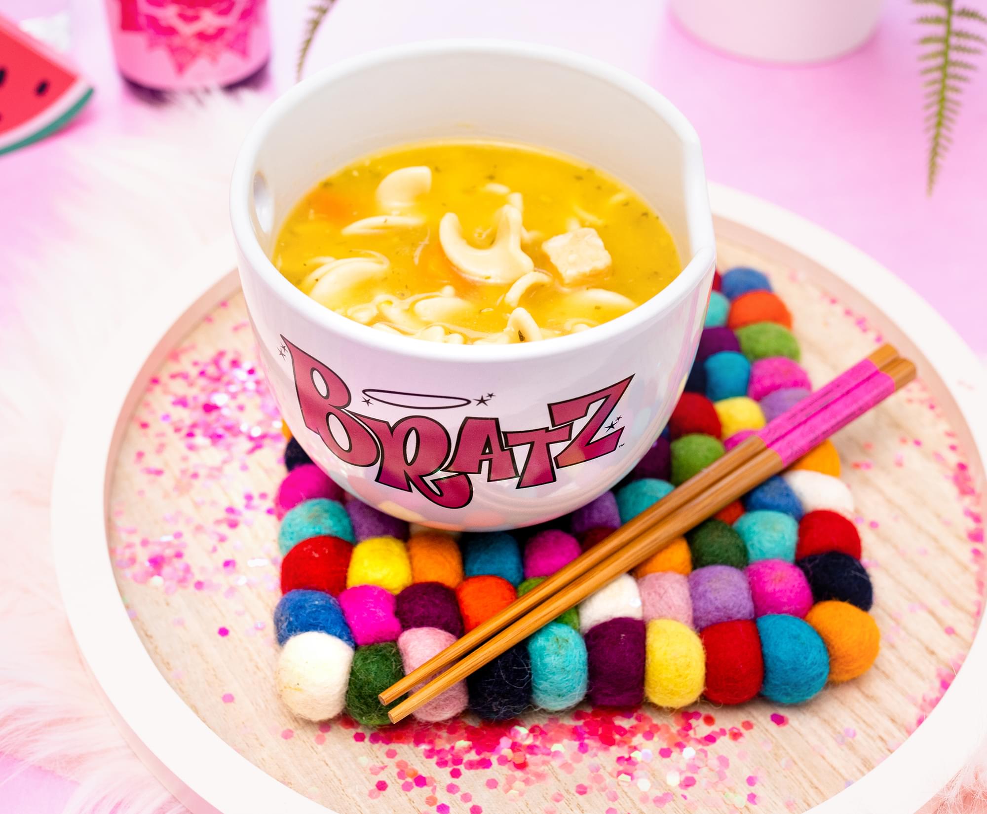 Bratz 20-Ounce Ceramic Ramen Bowl and Chopstick Set