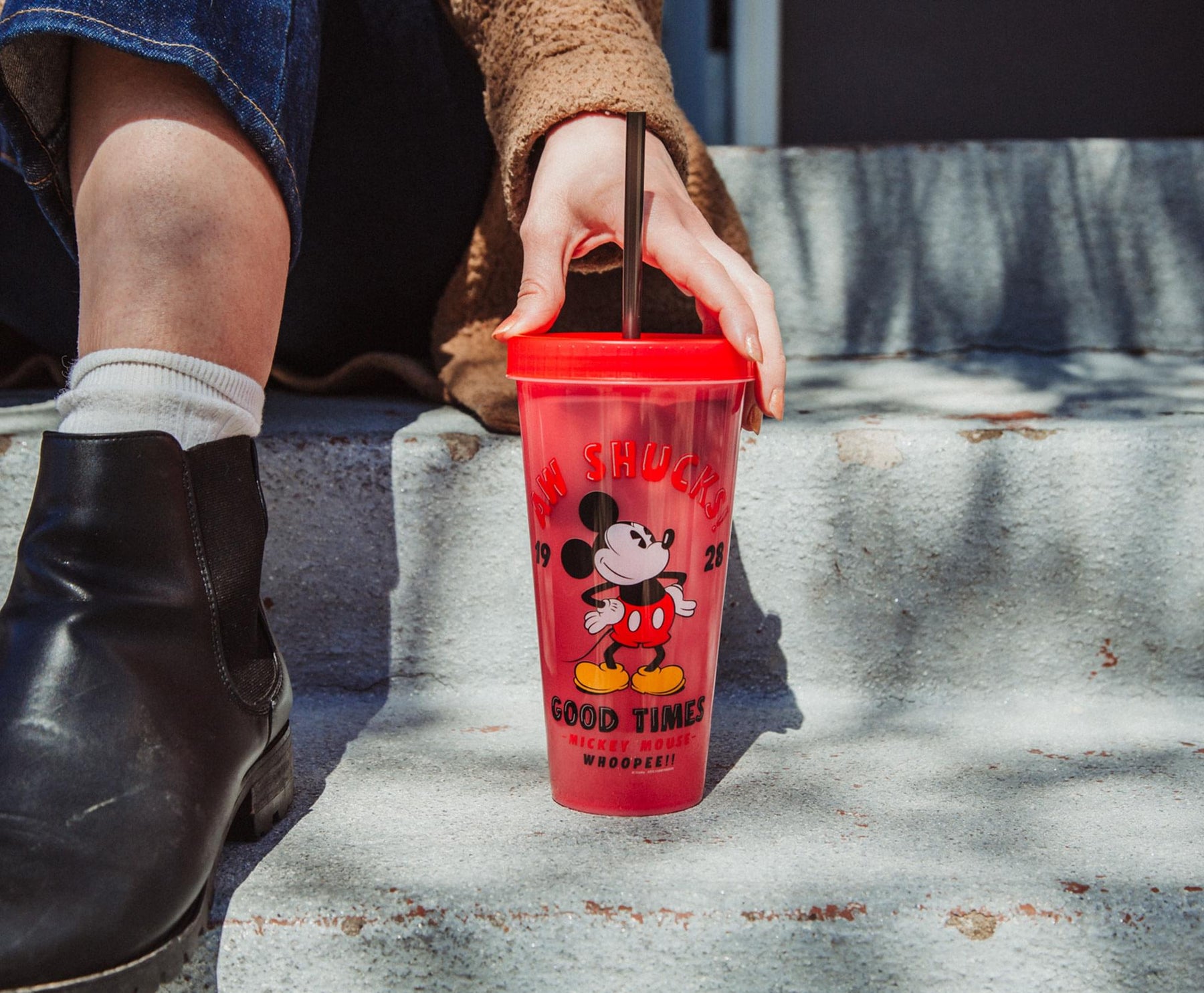 Disney Classic Mickey Mouse "Aw Shucks" Color-Changing Plastic Tumbler
