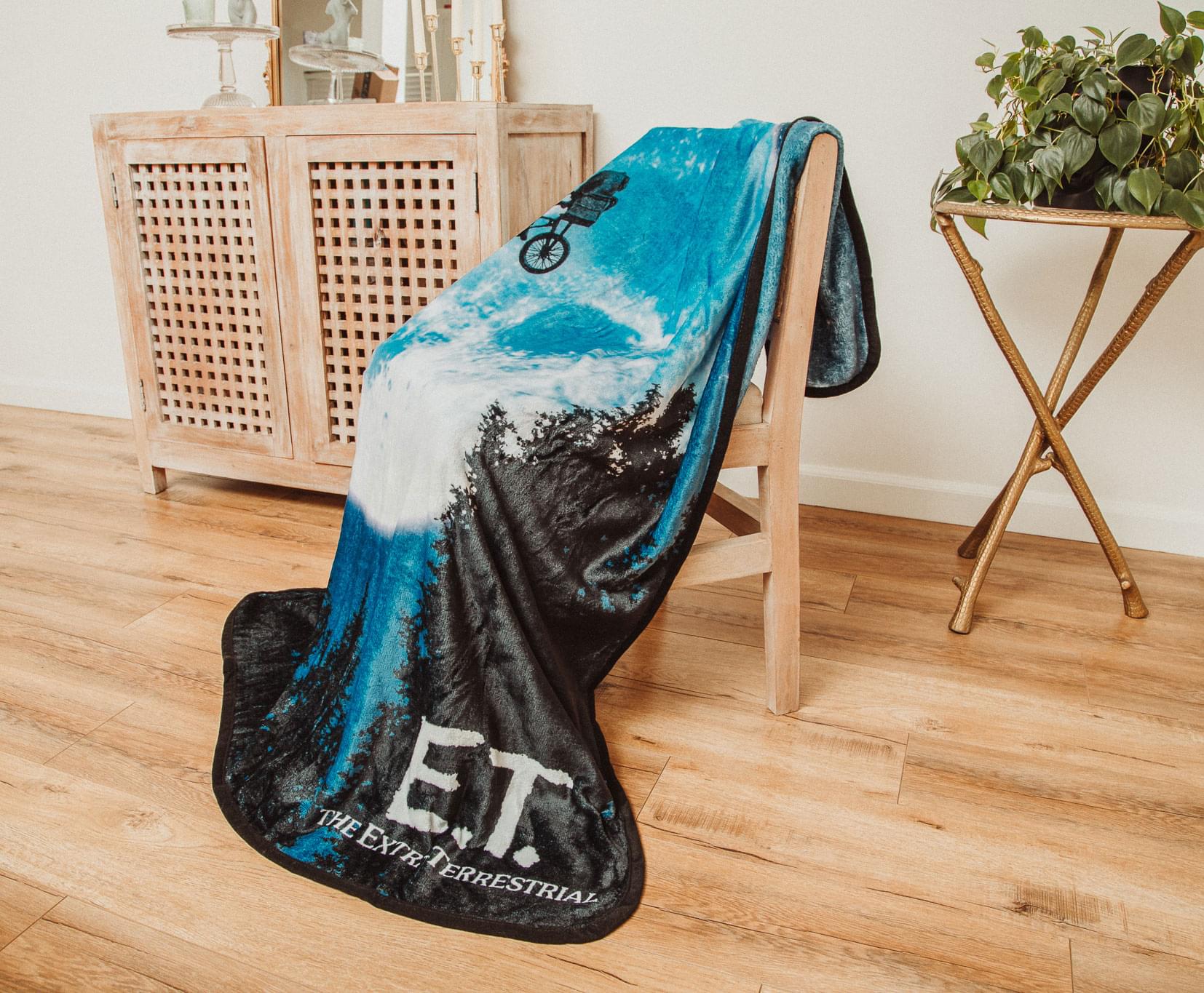 E.T. The Extra-Terrestrial Bike Moon Fleece Throw Blanket | 45 x 60 Inches