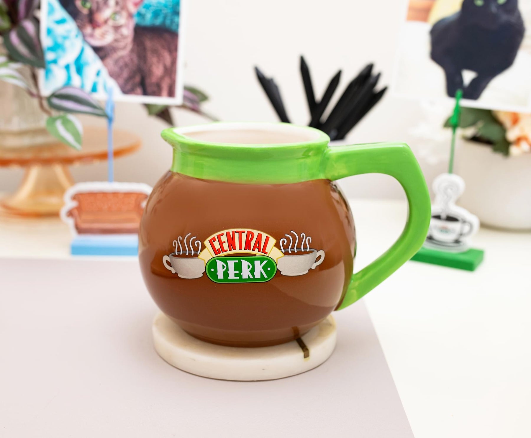 Friends Central Perk Coffee Pot 3D Sculpted Ceramic Mug | Holds 20 Ounces