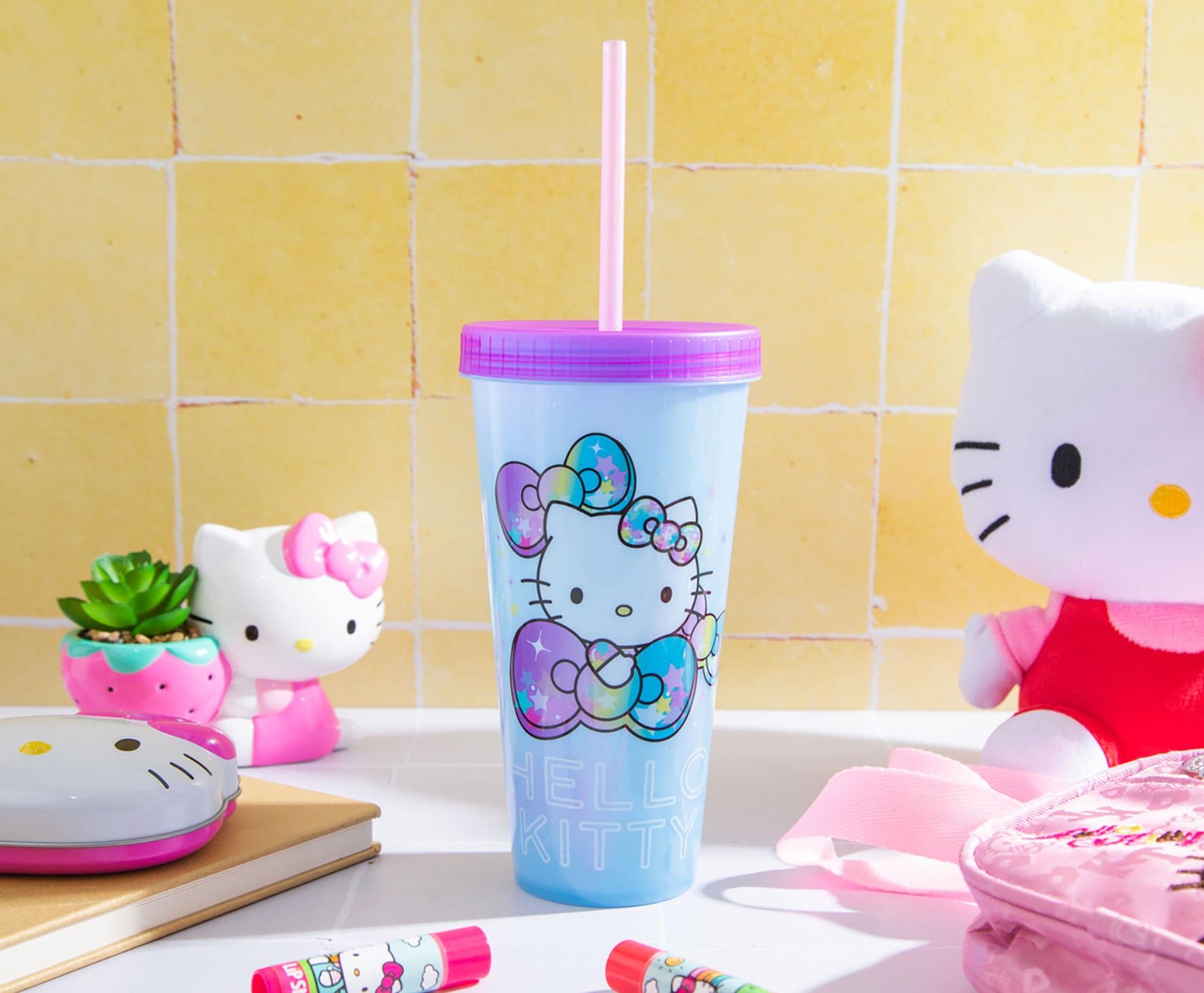 Sanrio Hello Kitty Starshine Color-Changing Plastic Tumbler | Holds 24 Ounces