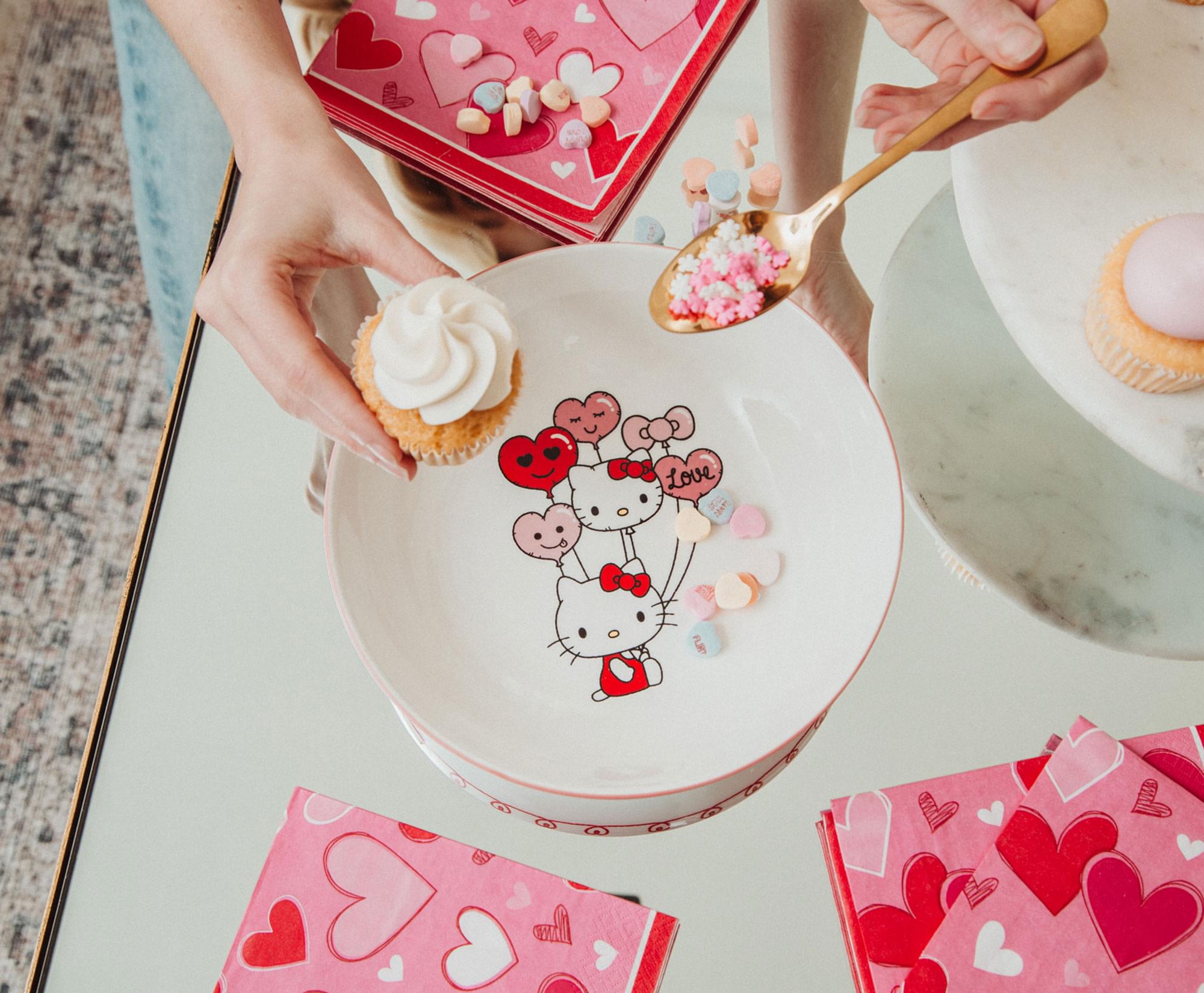 Sanrio Hello Kitty Balloons 9-Inch Ceramic Coupe Dinner Bowl