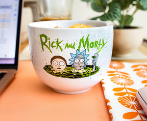Rick and Morty Portal Japanese Dinnerware Set | 20-Ounce Ramen Bowl, Chopsticks