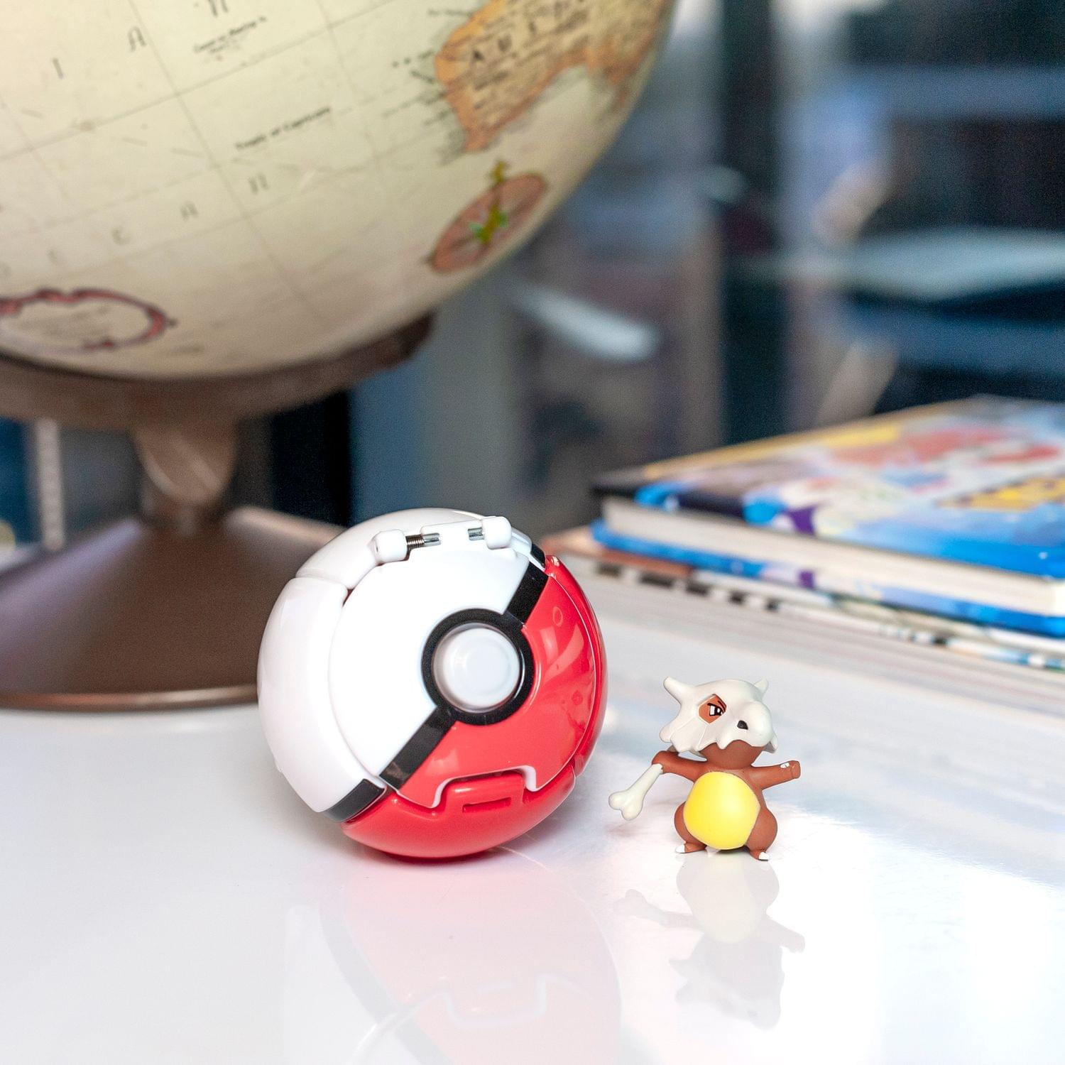 Pokémon Throw 'N' Pop Poké Ball & Cubone Set | Become A True Pokémon Master