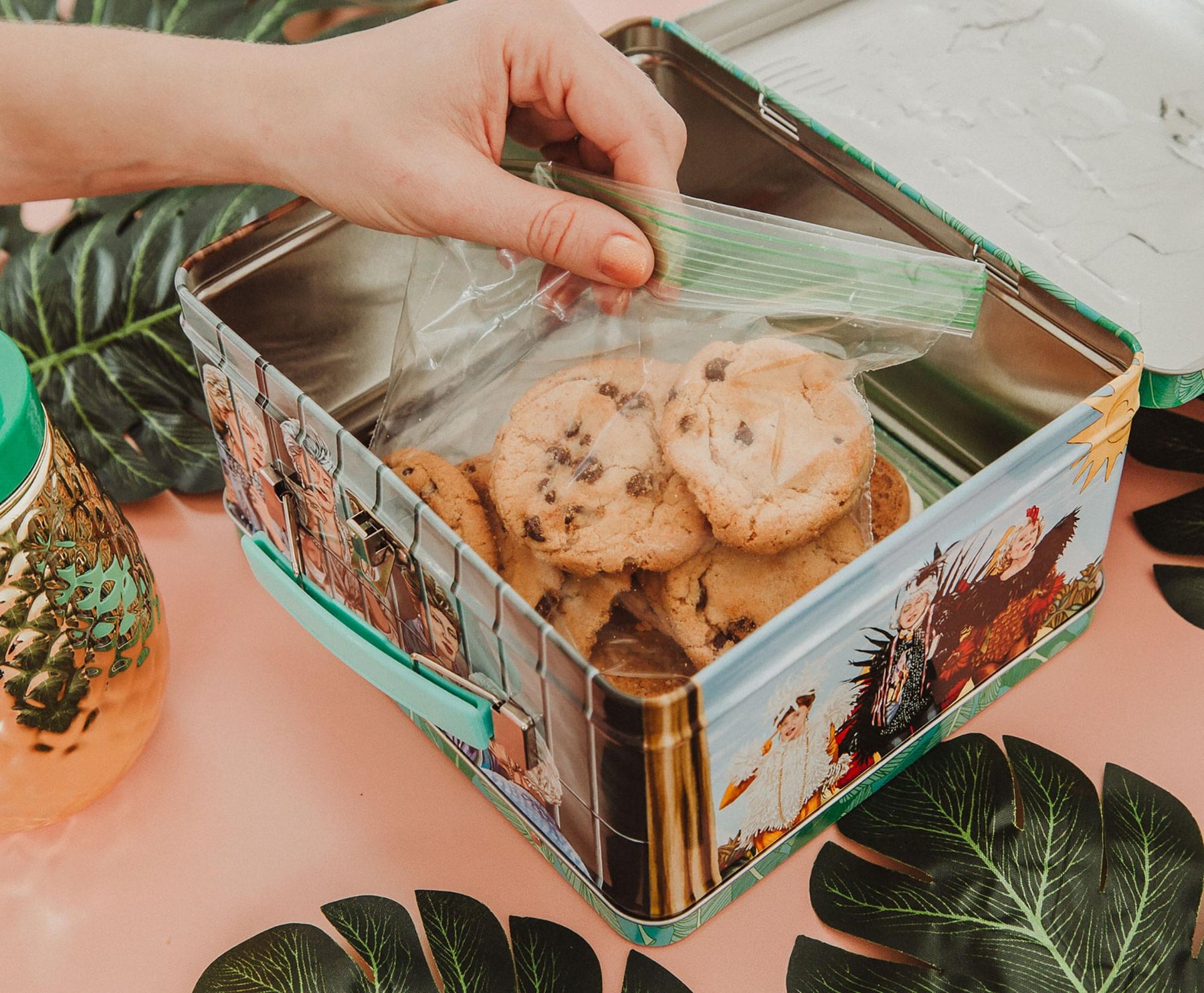 The Golden Girls Cast Retro Metal Tin Lunch Box Tote | Toynk Exclusive