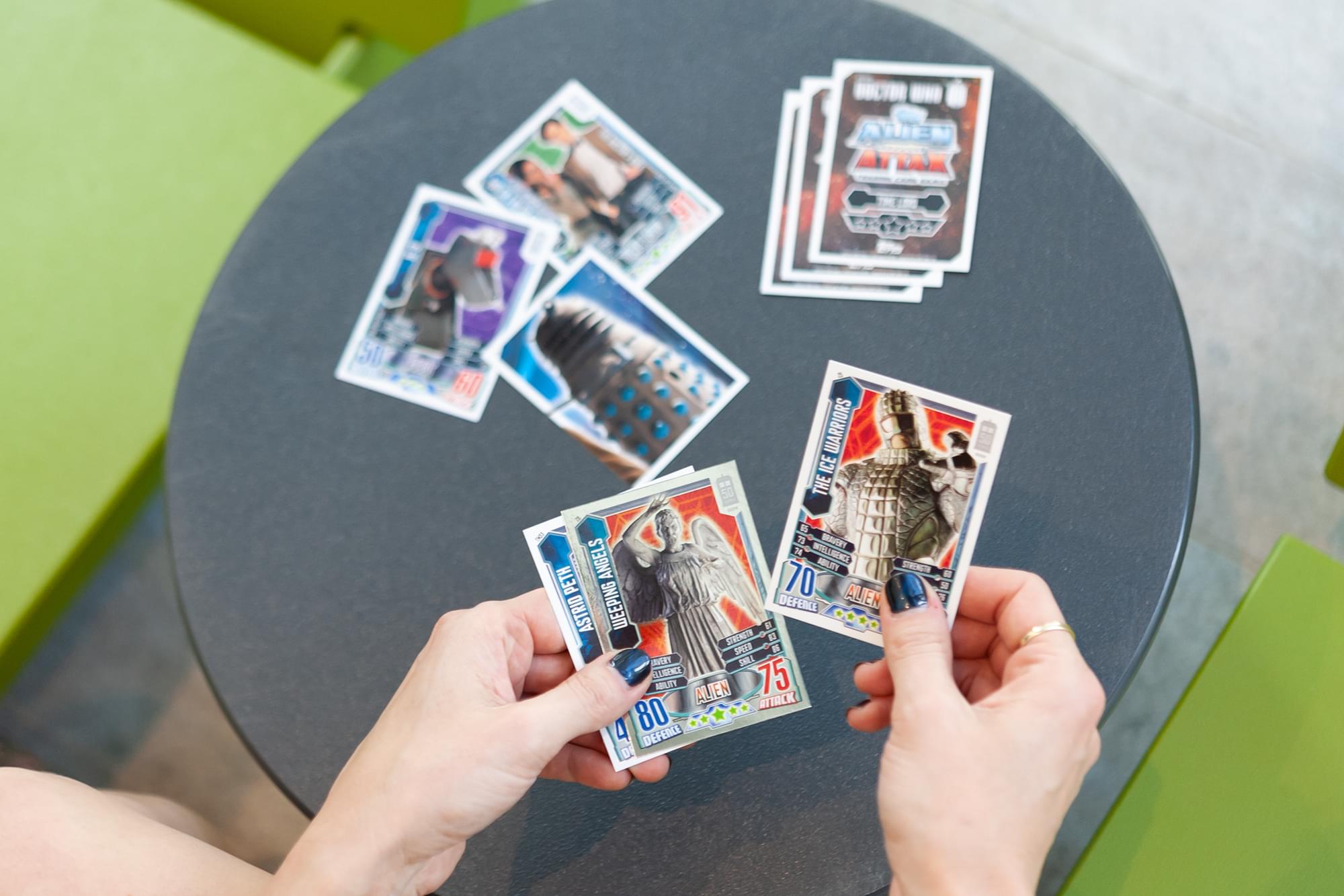 Doctor Who Alien Attax 50th Anniversary Edition Topps Booster Pack Trading Cards