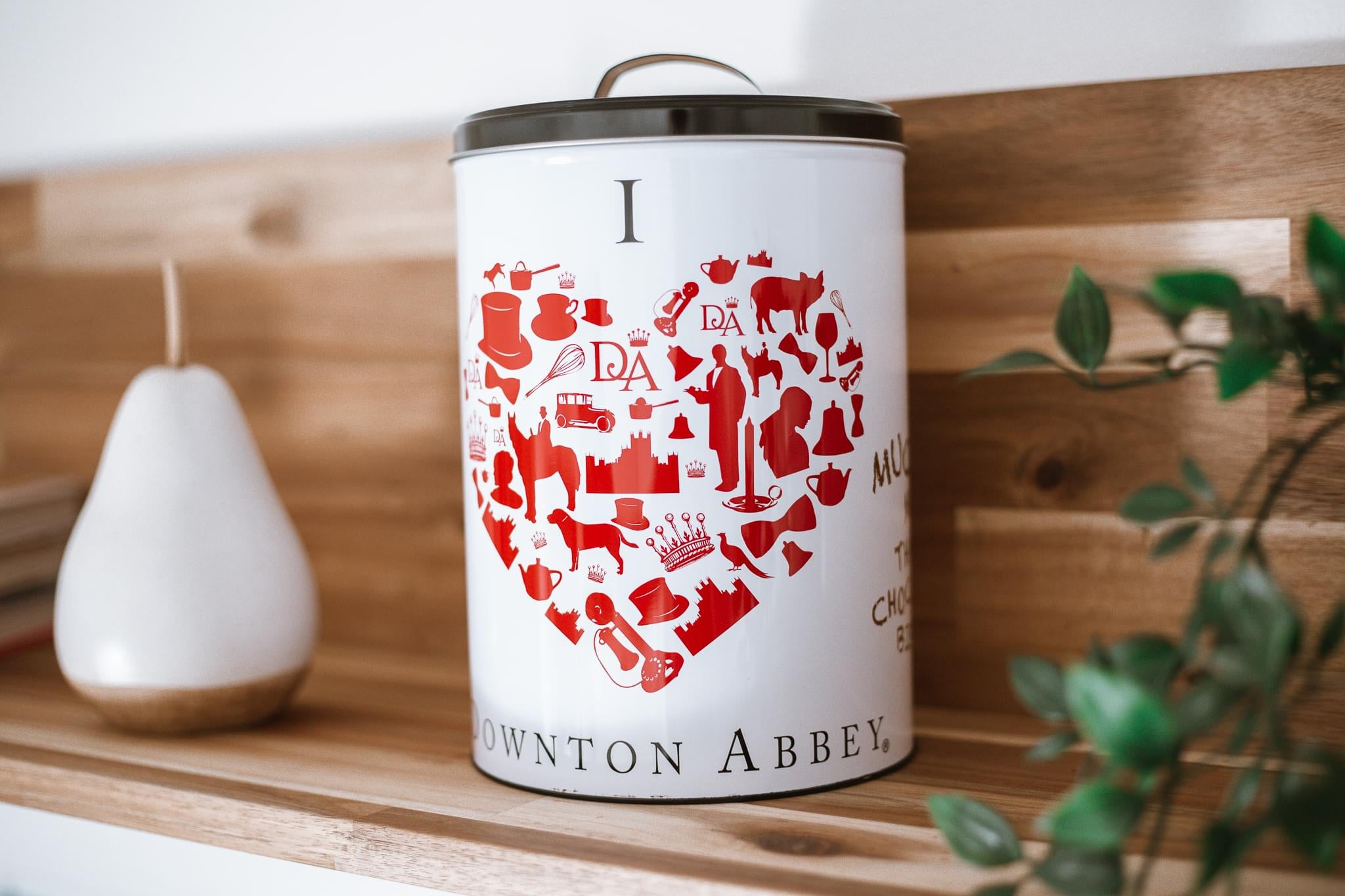 Downton Abbey Biscuit Tin